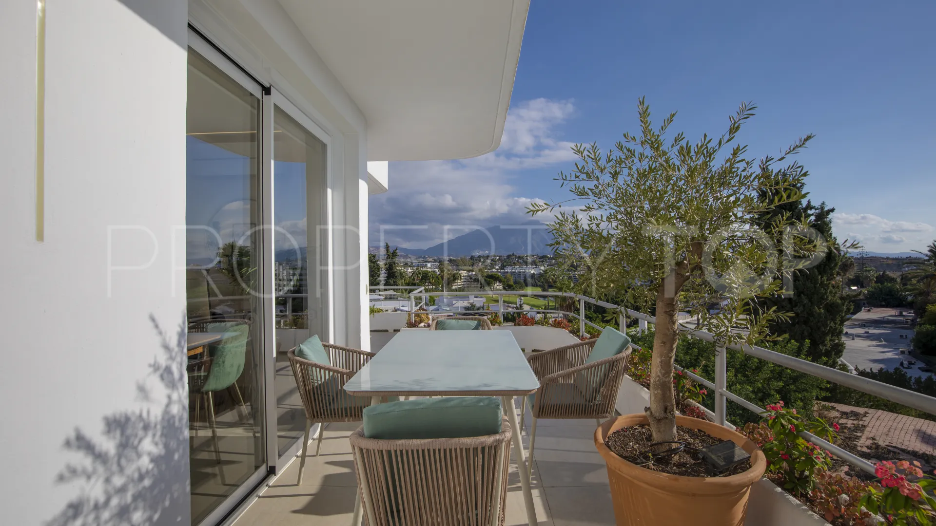Apartamento a la venta en Guadalmina Alta de 3 dormitorios