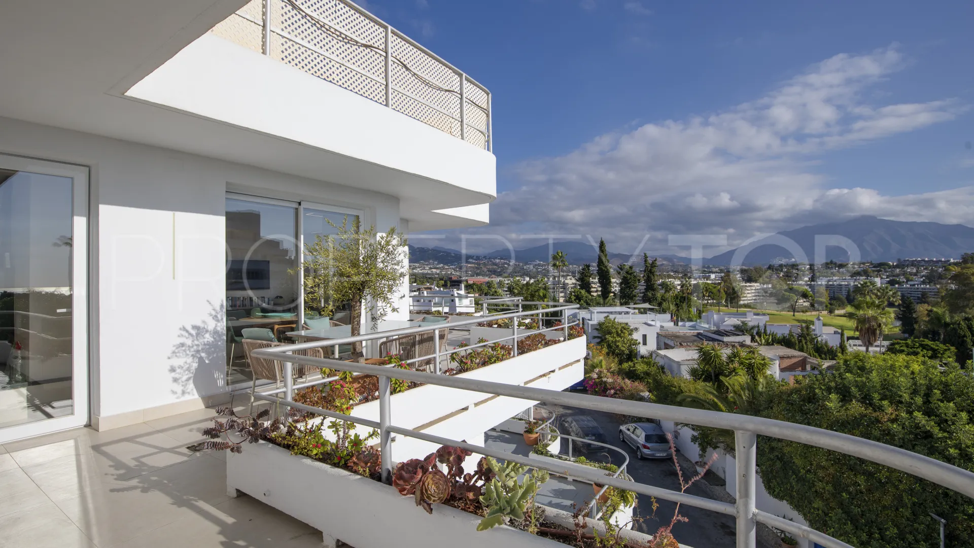 Apartamento a la venta en Guadalmina Alta de 3 dormitorios