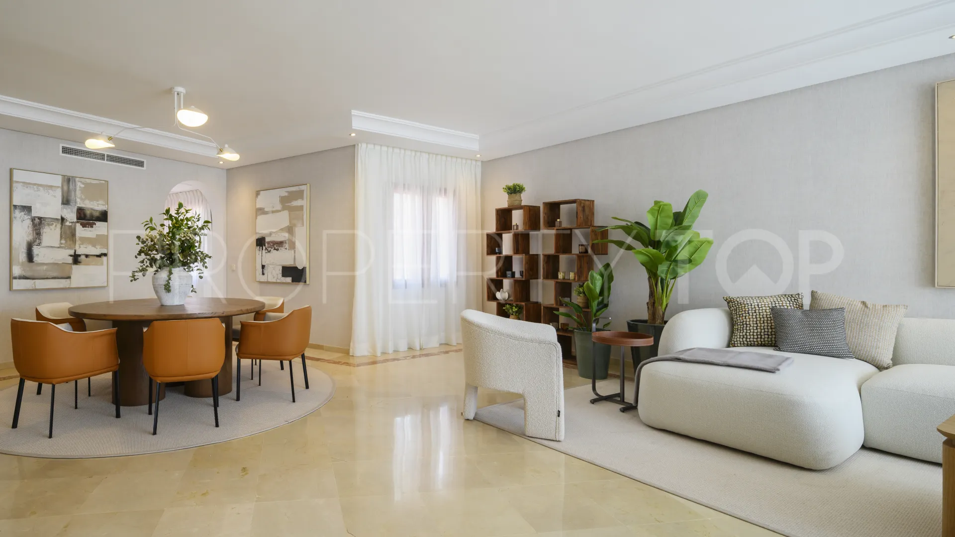 Atico duplex con 3 dormitorios en venta en Beach Side New Golden Mile