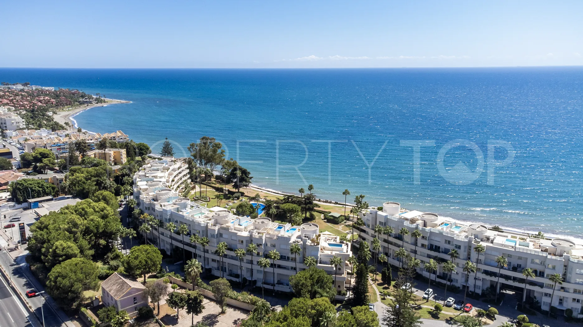 Se vende apartamento con 3 dormitorios en New Golden Mile