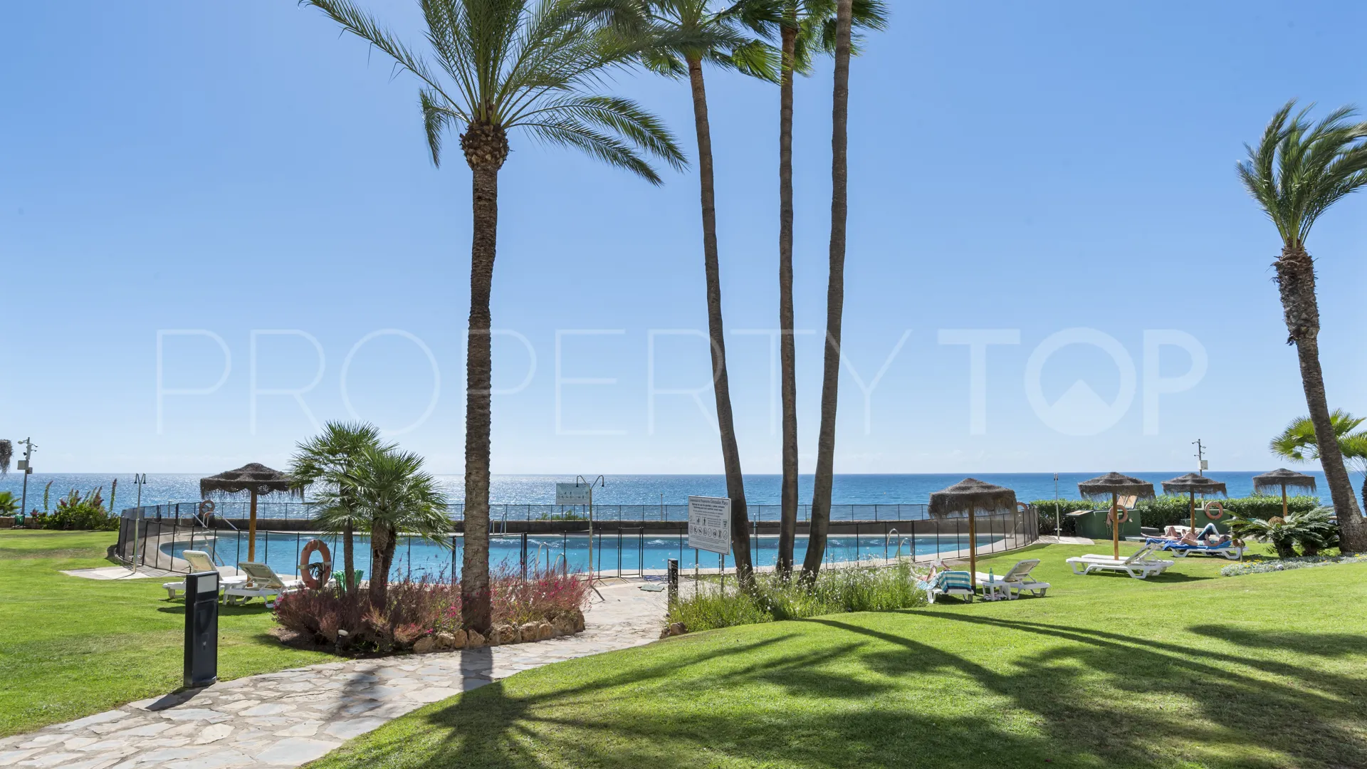 Se vende apartamento con 3 dormitorios en New Golden Mile