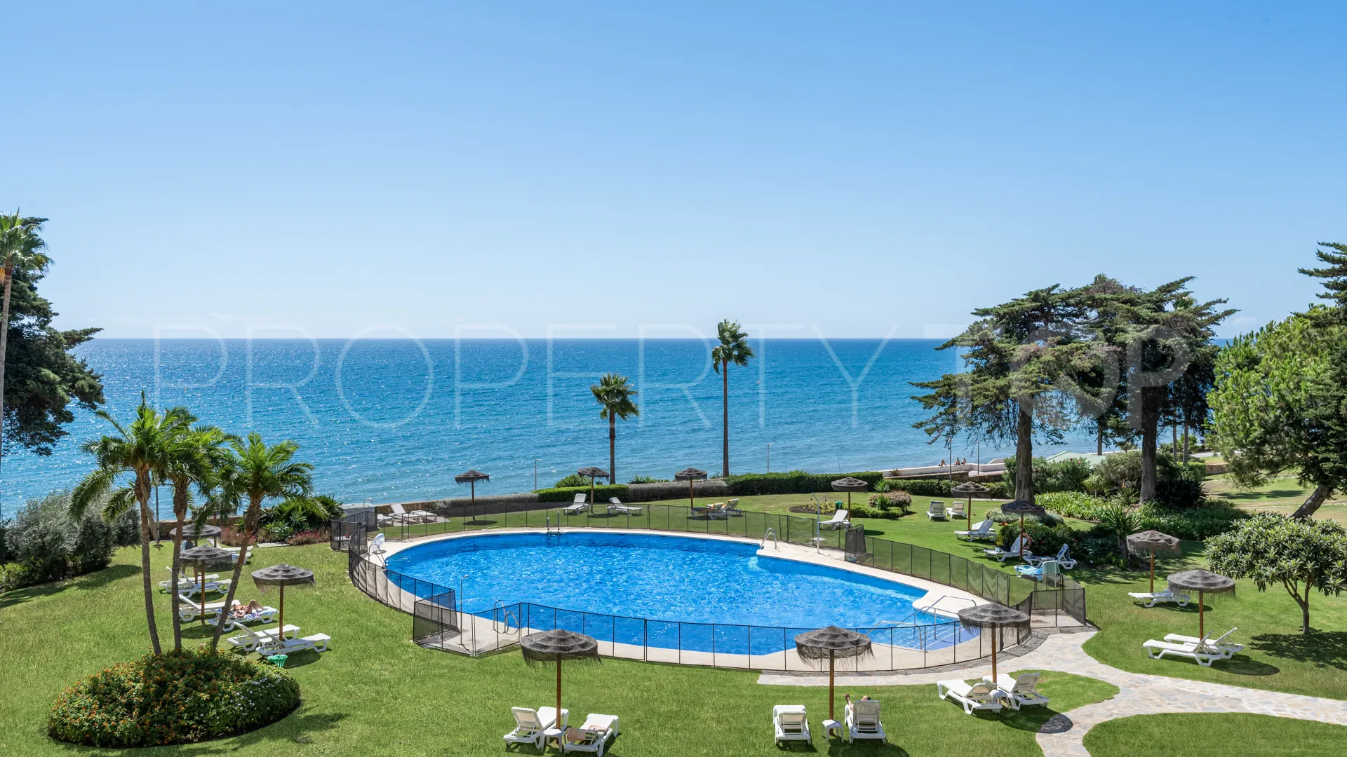 Se vende apartamento con 3 dormitorios en New Golden Mile