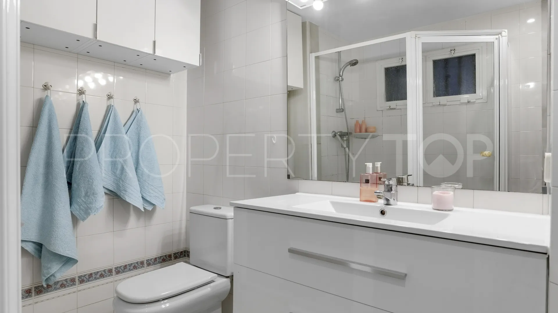 For sale apartment in Elviria with 3 bedrooms