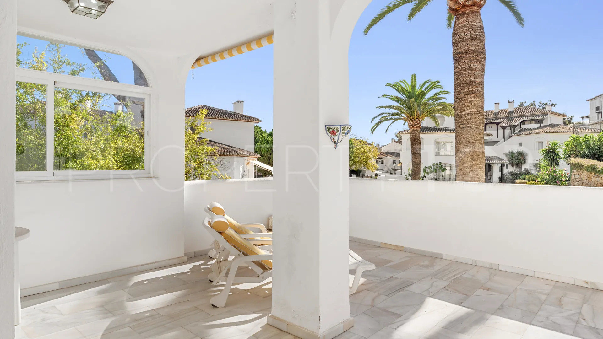 For sale apartment in Elviria with 3 bedrooms