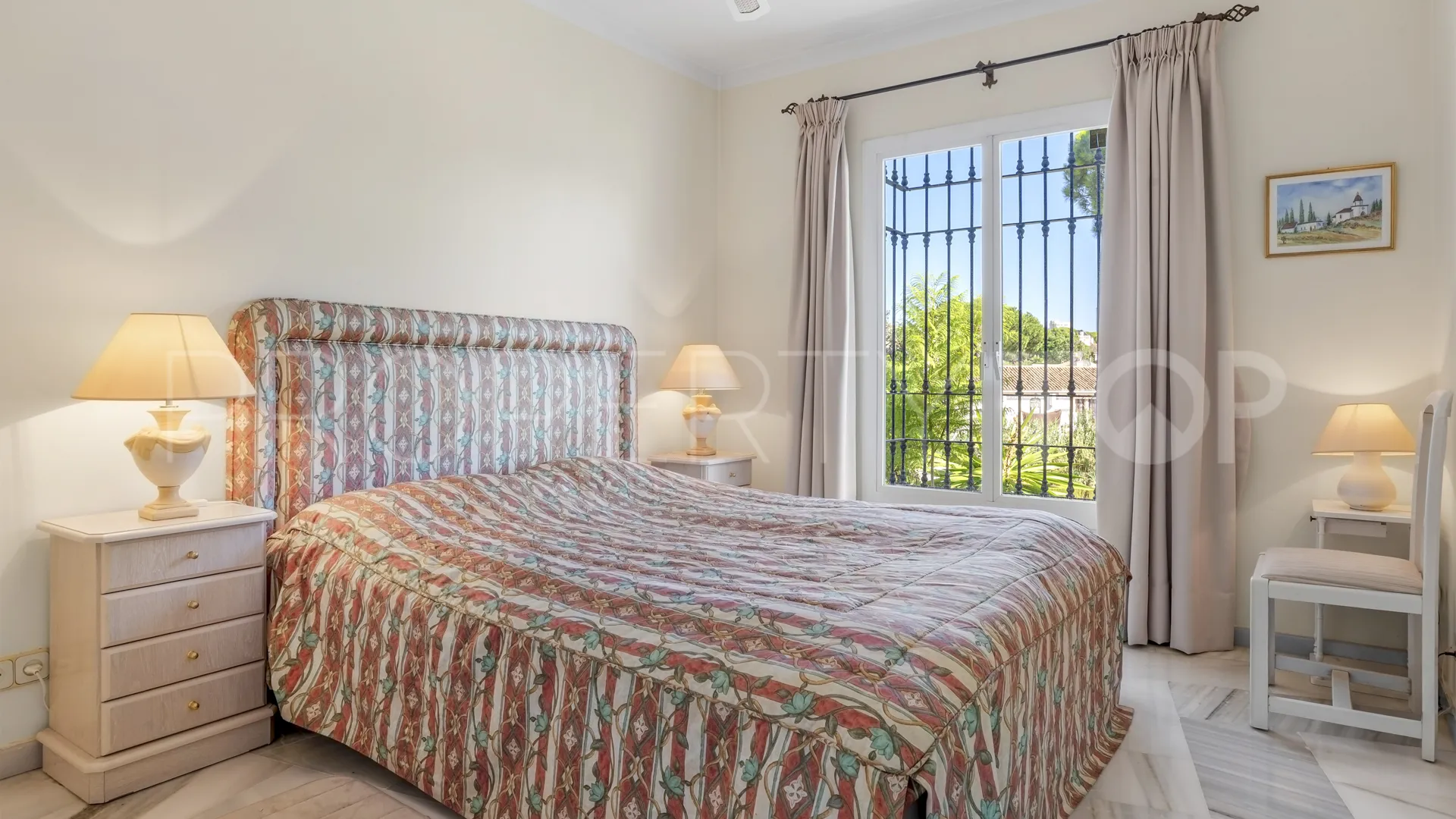 For sale apartment in Elviria with 3 bedrooms
