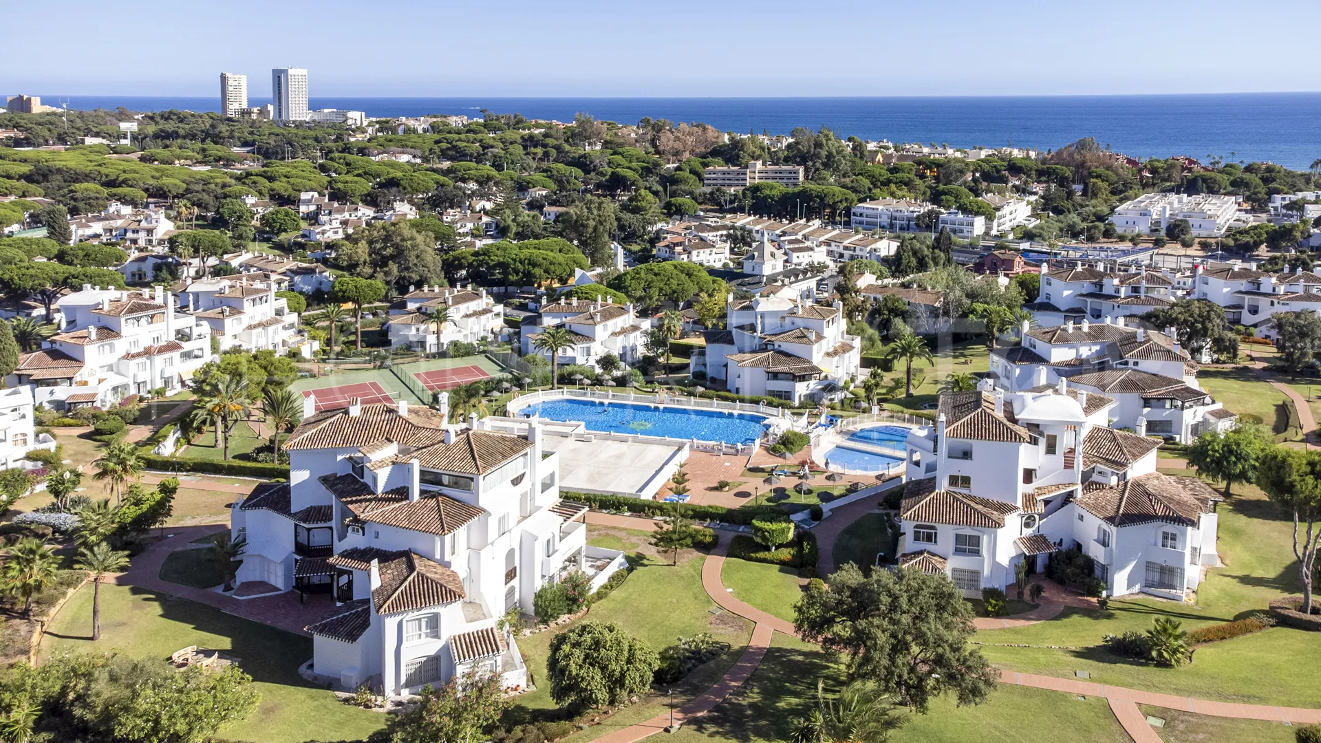For sale apartment in Elviria with 3 bedrooms