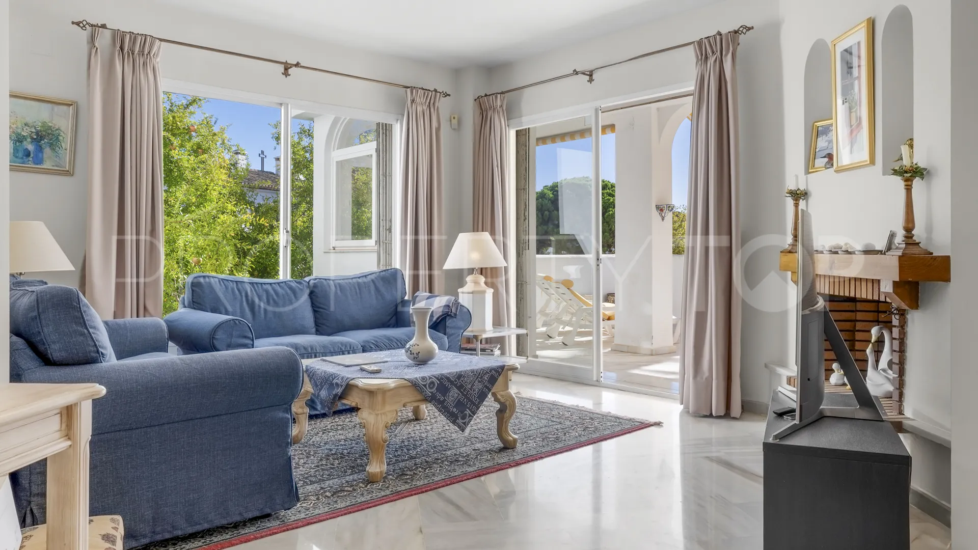 For sale apartment in Elviria with 3 bedrooms