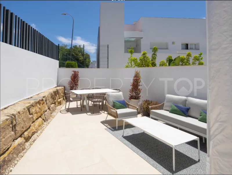 Adosado en venta con 4 dormitorios en Nueva Andalucia