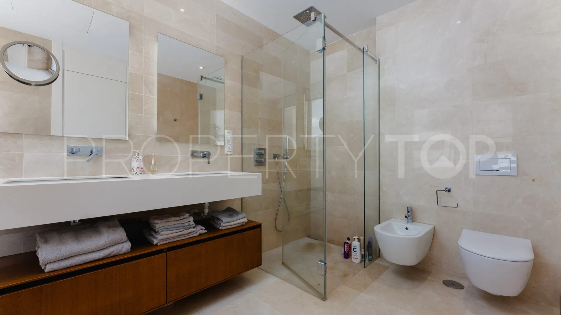 Rio Real villa for sale