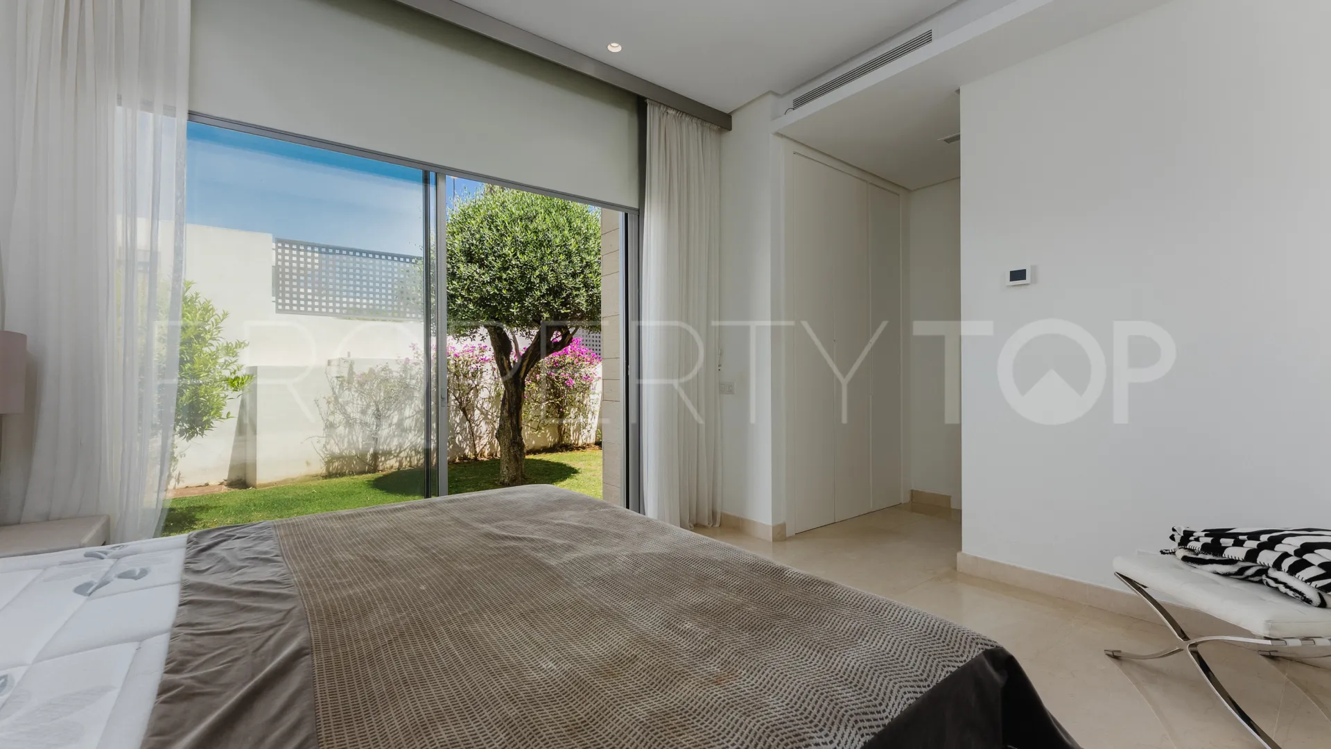 Rio Real villa for sale