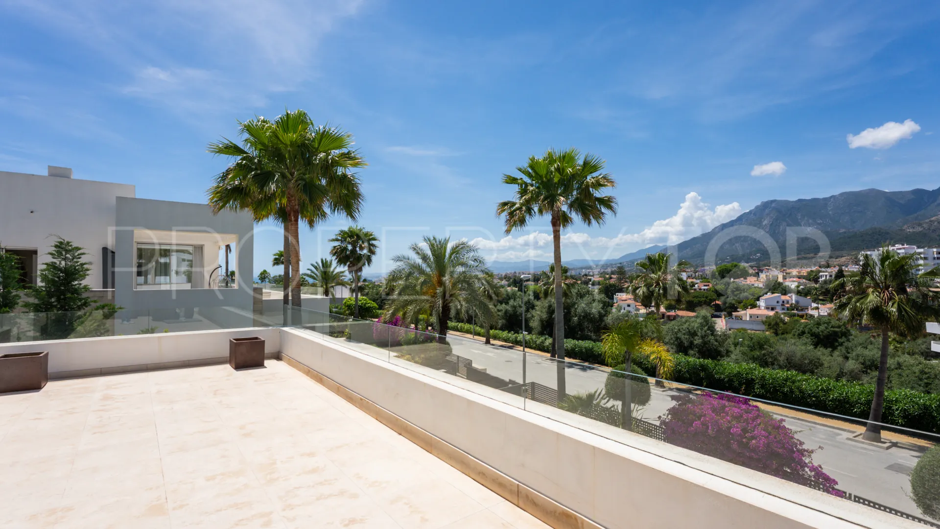 Rio Real villa for sale