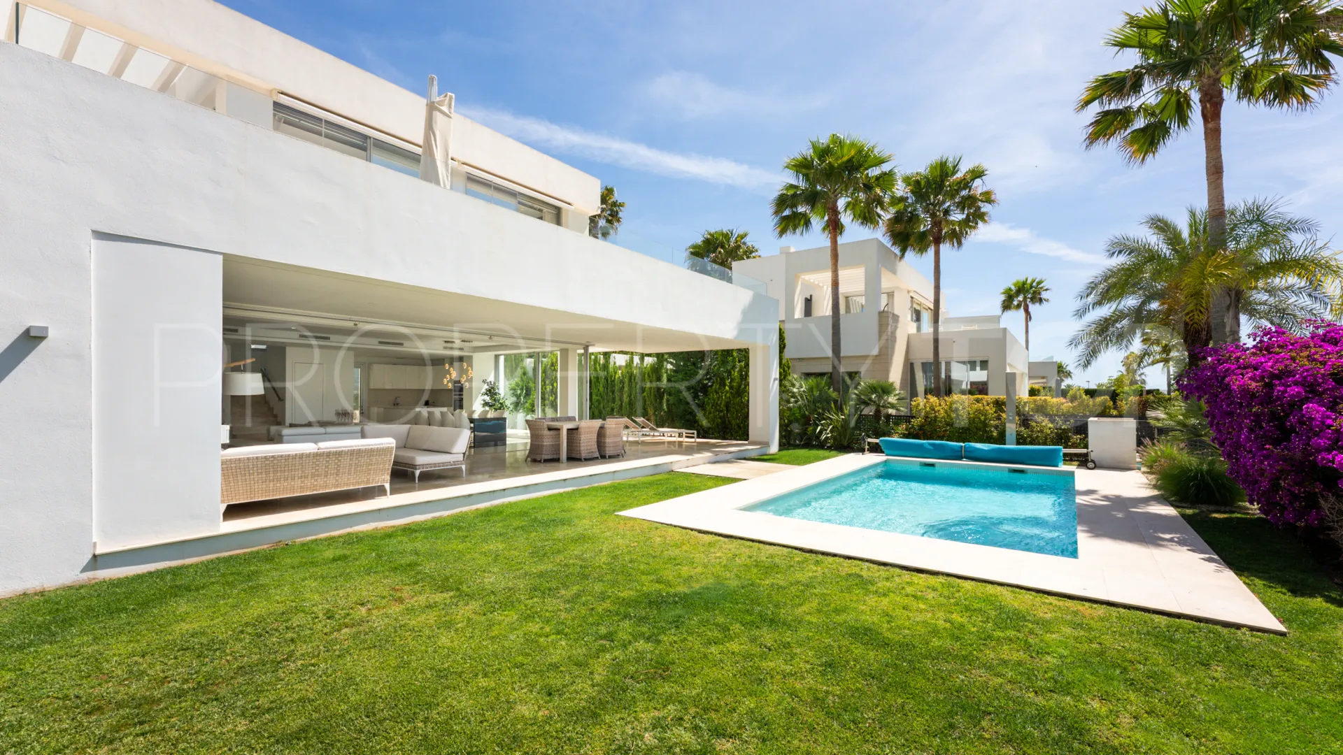 Rio Real villa for sale