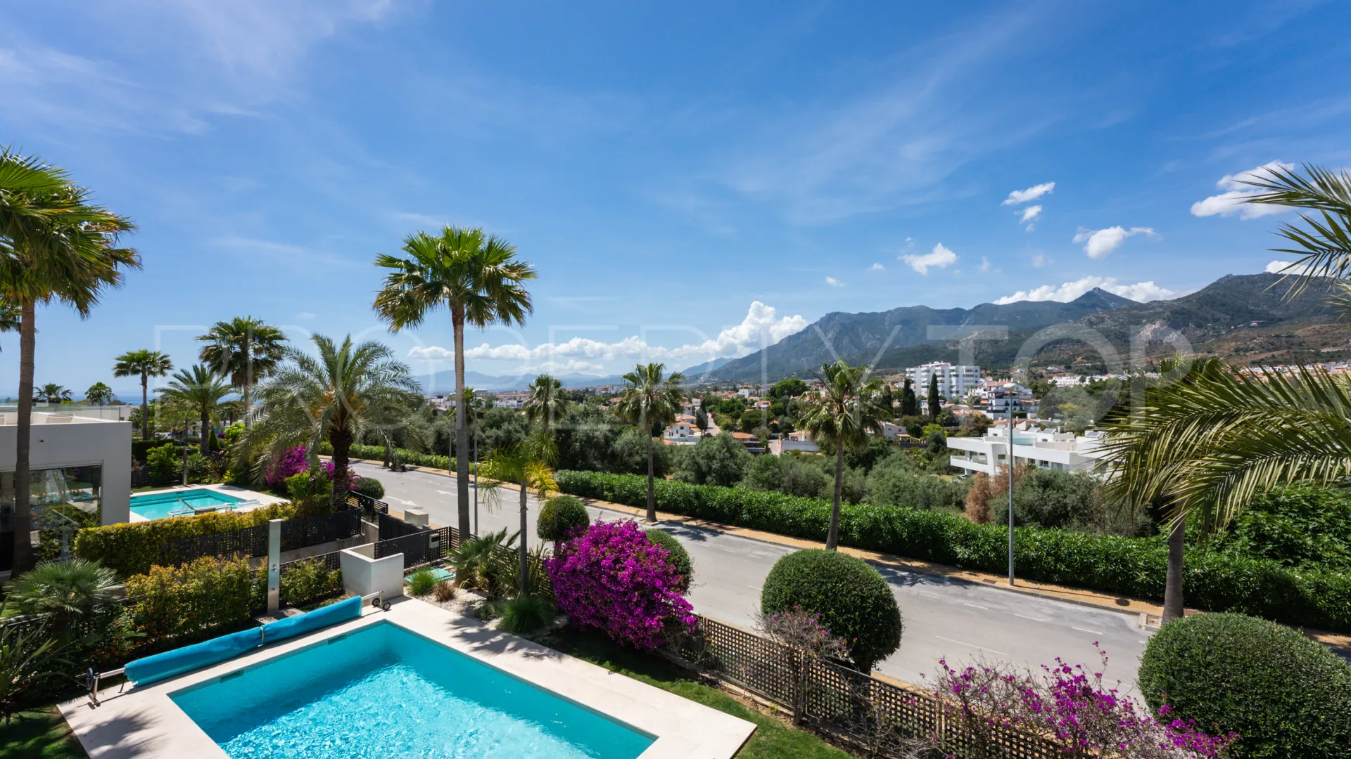 Rio Real villa for sale