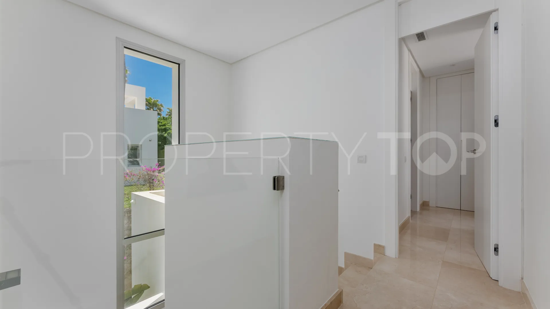 Rio Real villa for sale