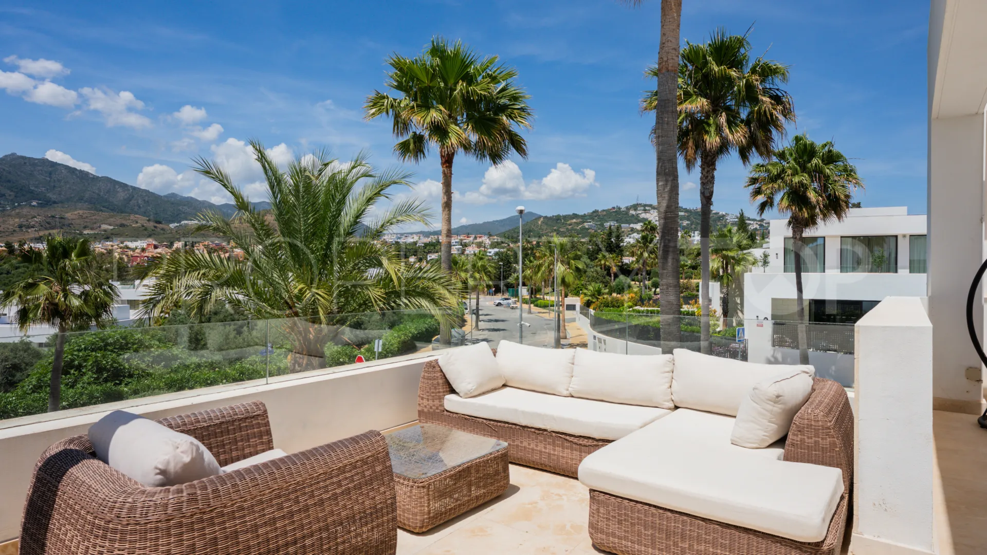 Rio Real villa for sale