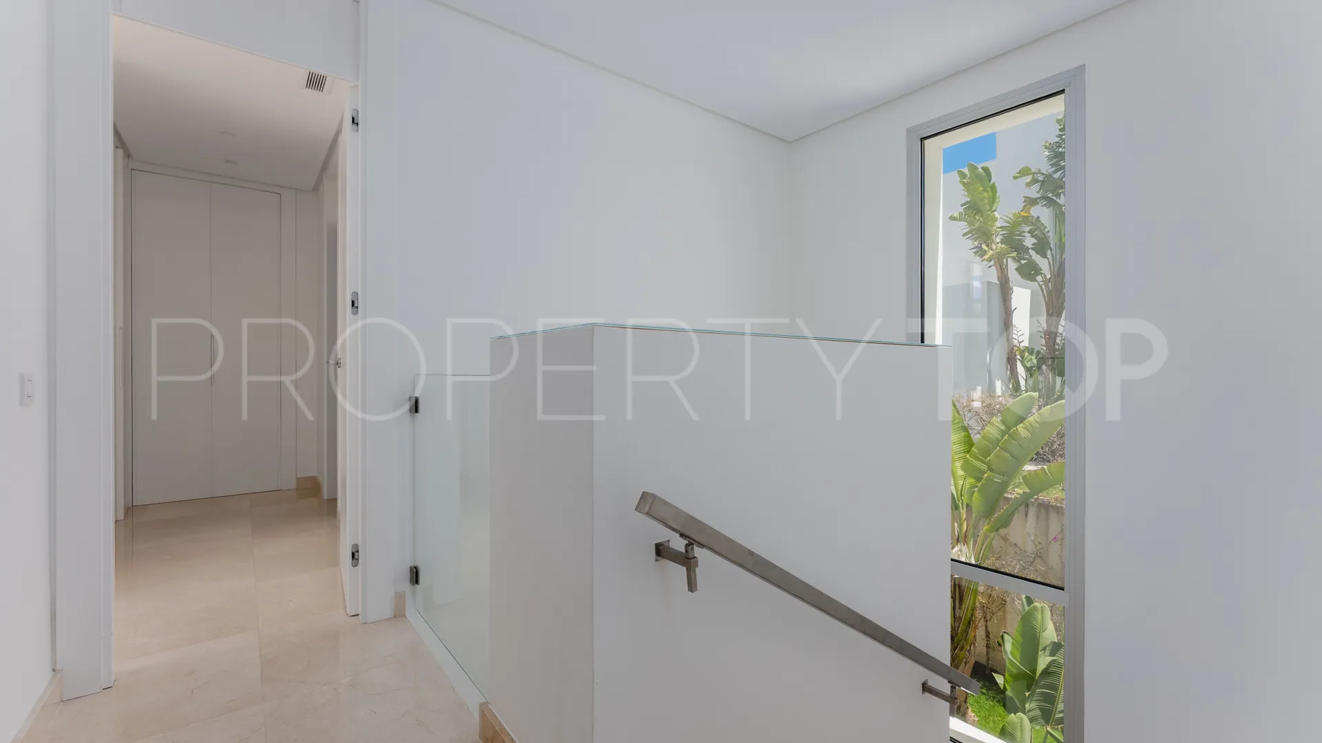 Rio Real villa for sale