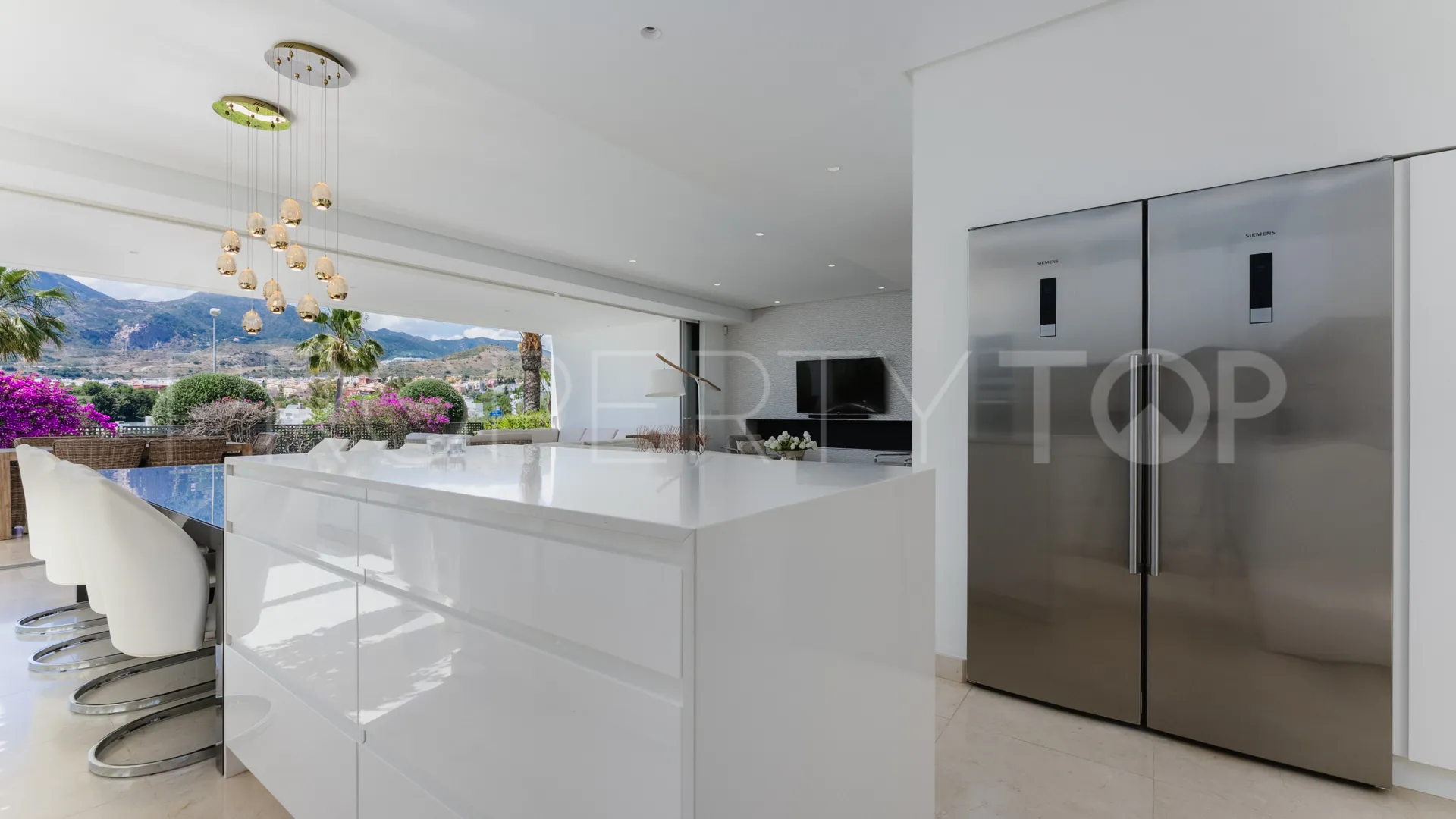 Rio Real villa for sale