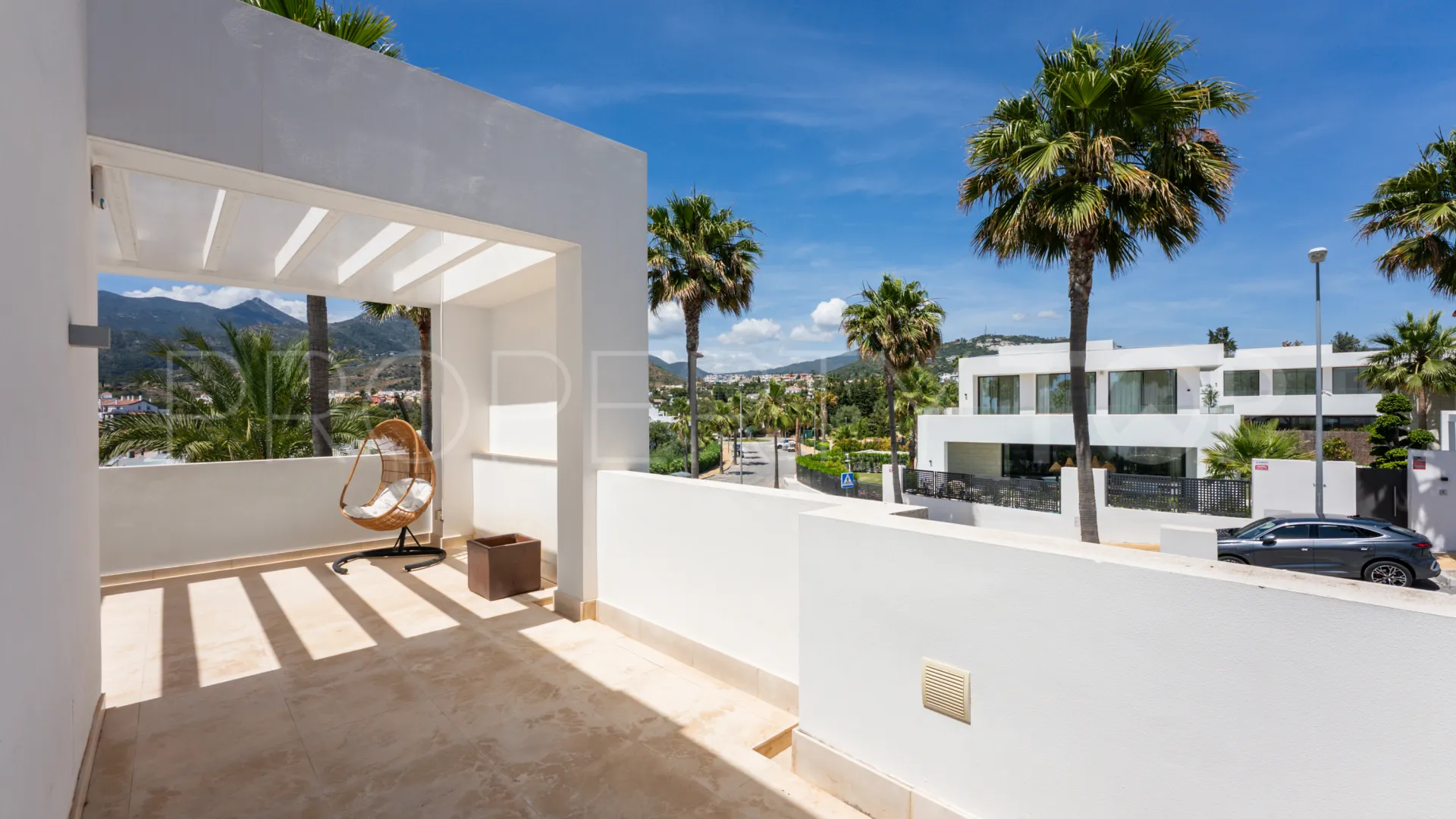 Rio Real villa for sale