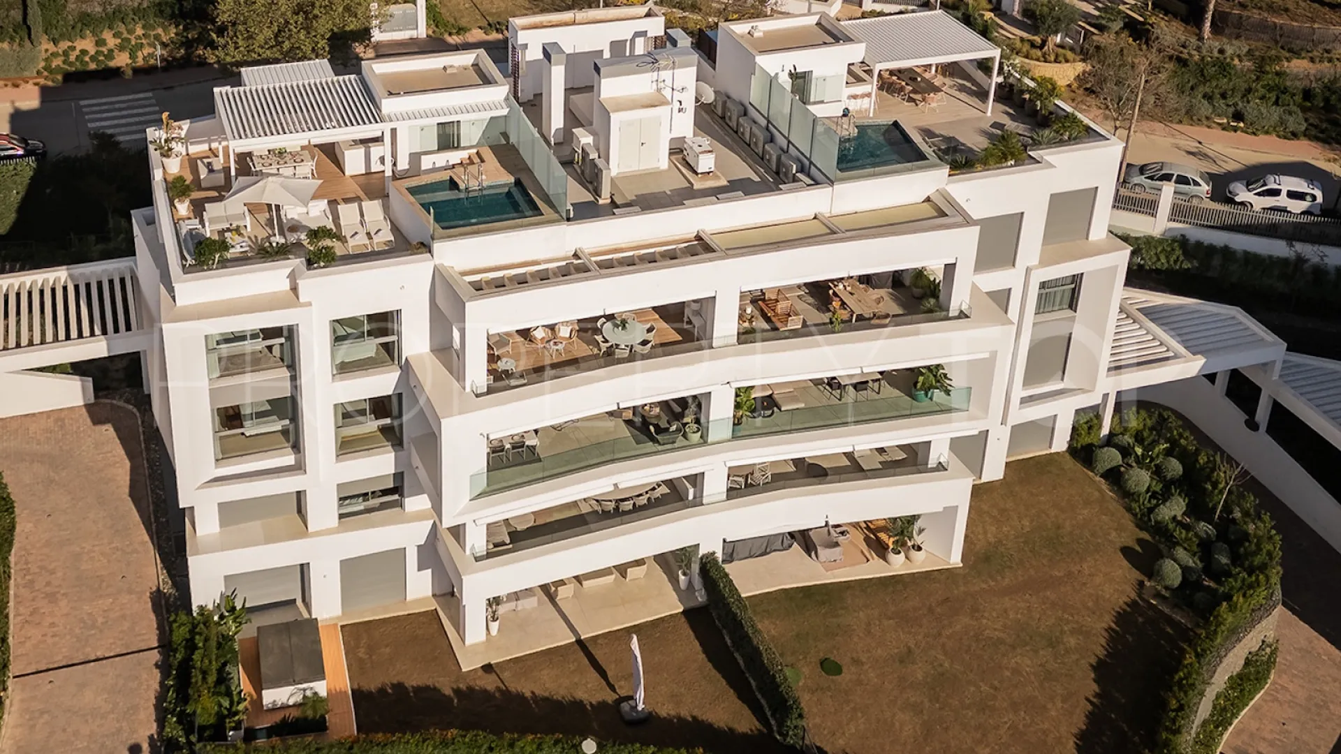 For sale duplex penthouse in Marbella East