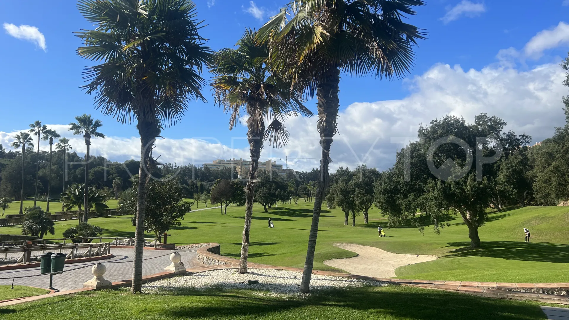 For sale duplex penthouse in Marbella East