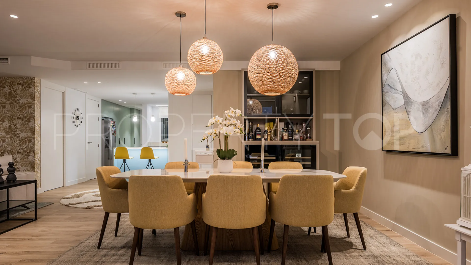 For sale duplex penthouse in Marbella East