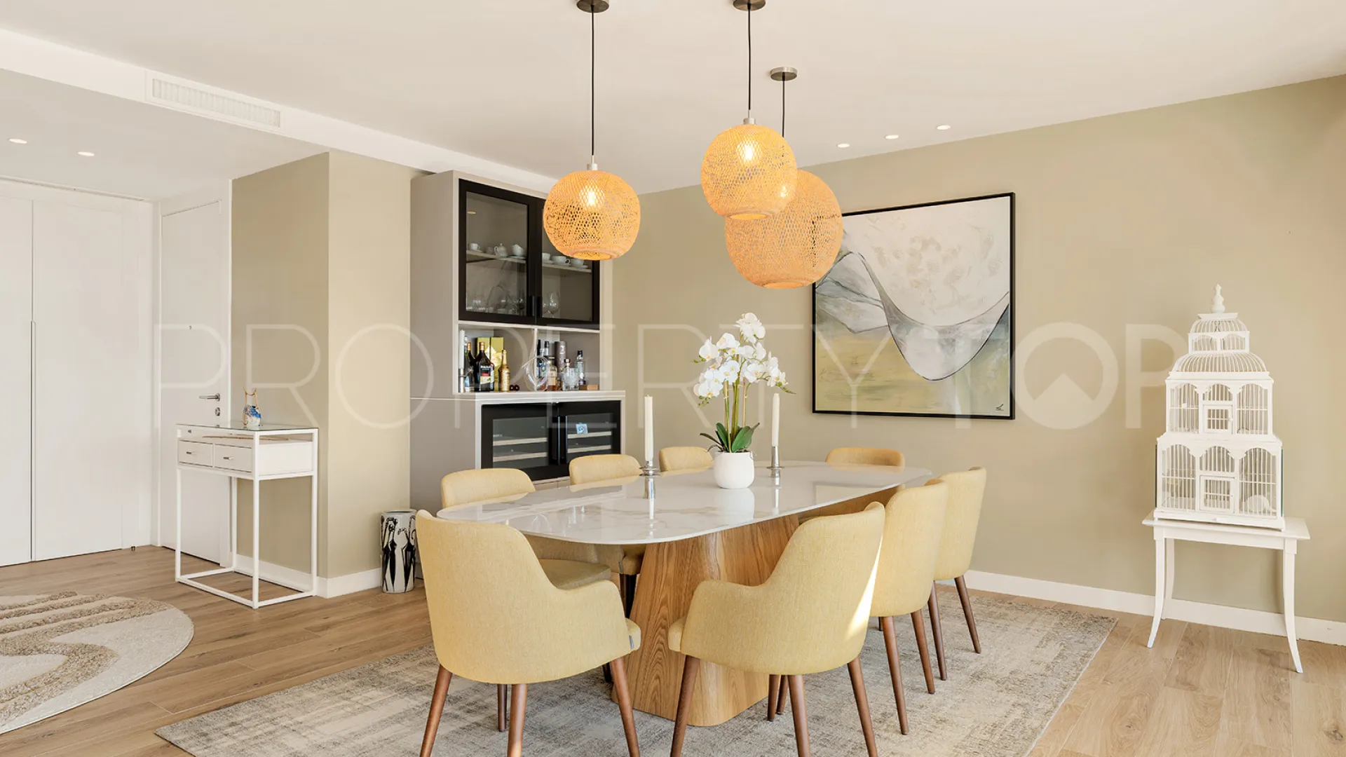 For sale duplex penthouse in Marbella East