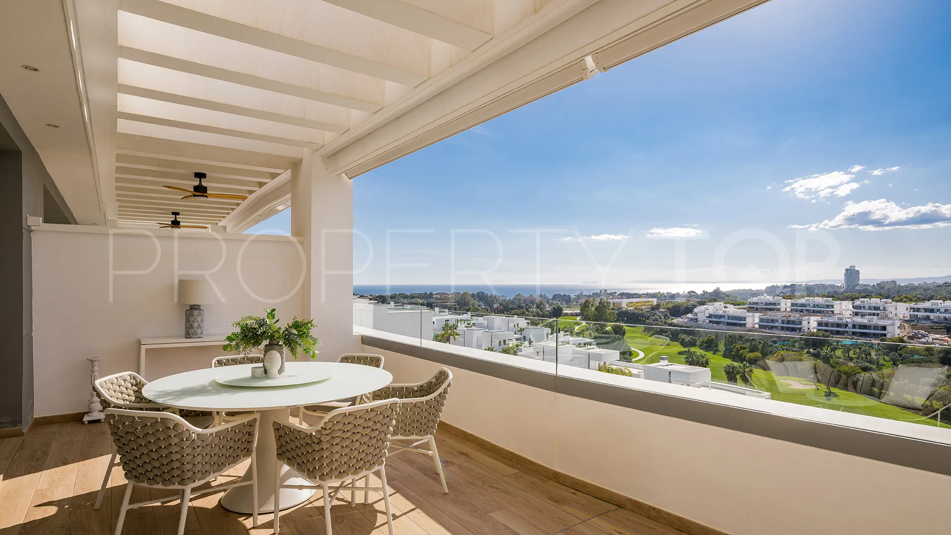For sale duplex penthouse in Marbella East