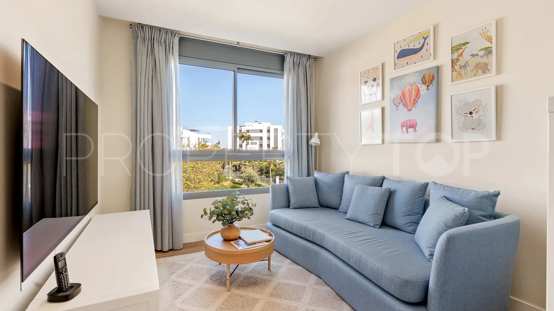 For sale duplex penthouse in Marbella East