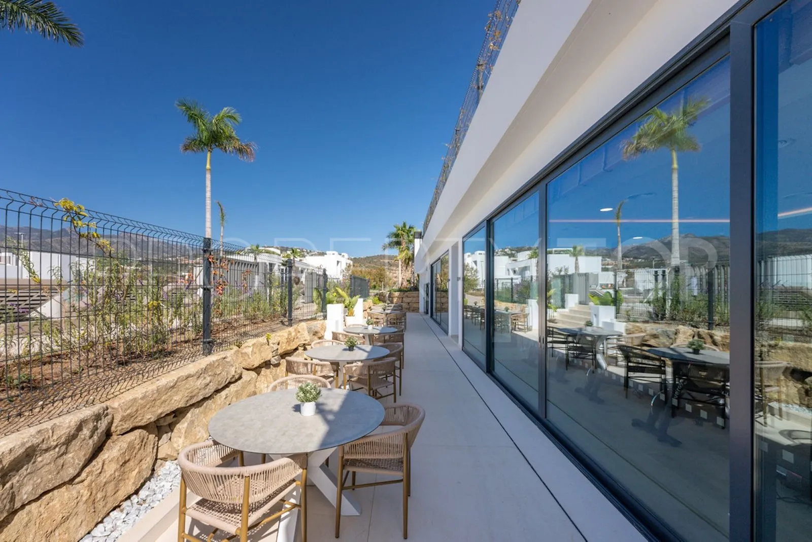 For sale duplex penthouse in Marbella East