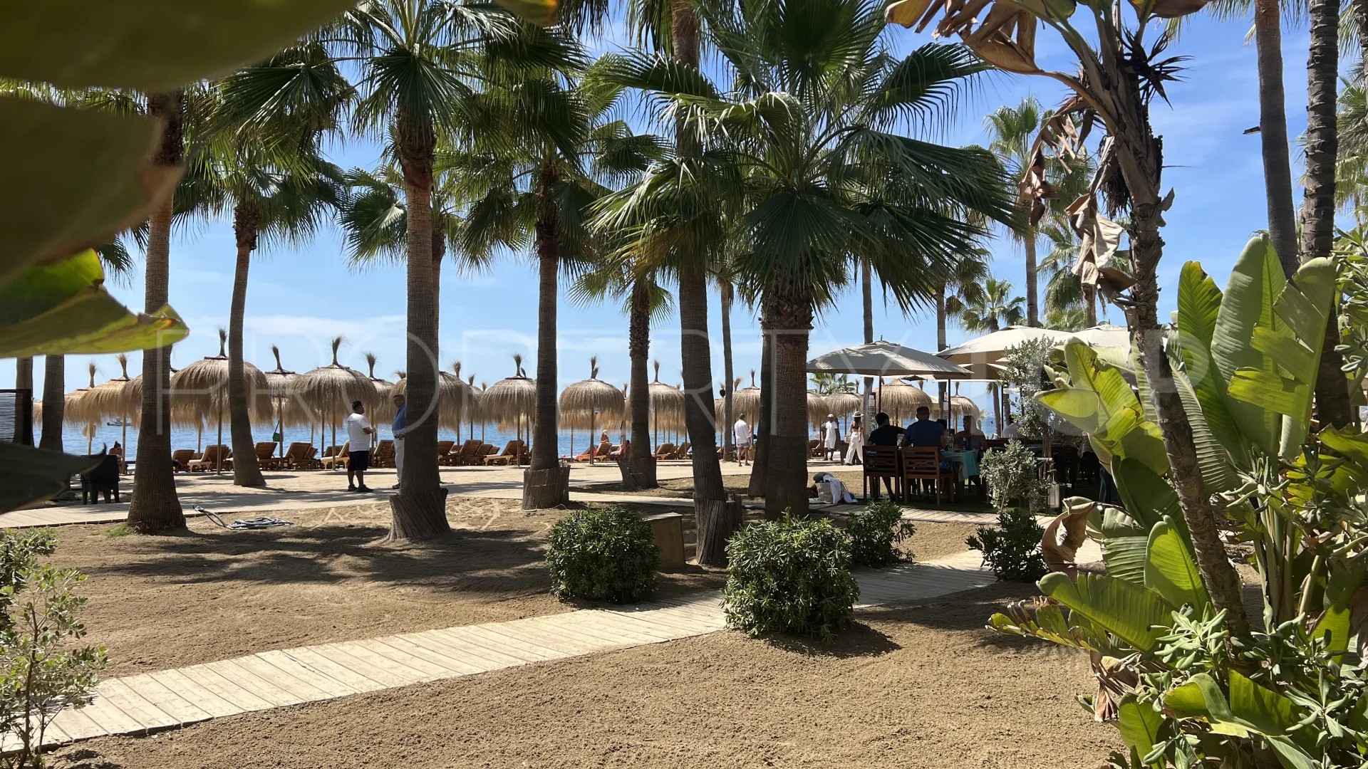 For sale duplex penthouse in Marbella East