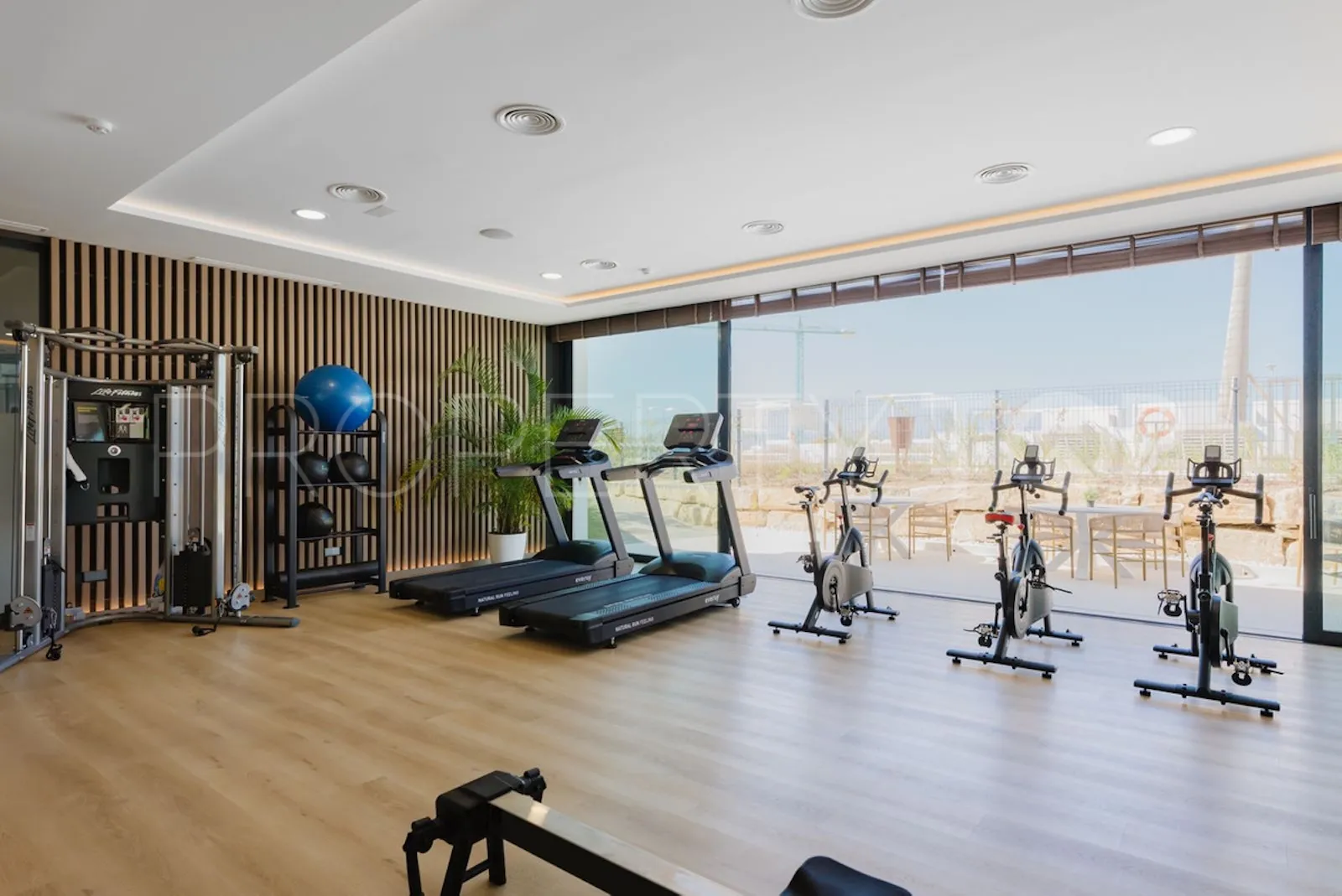 For sale duplex penthouse in Marbella East