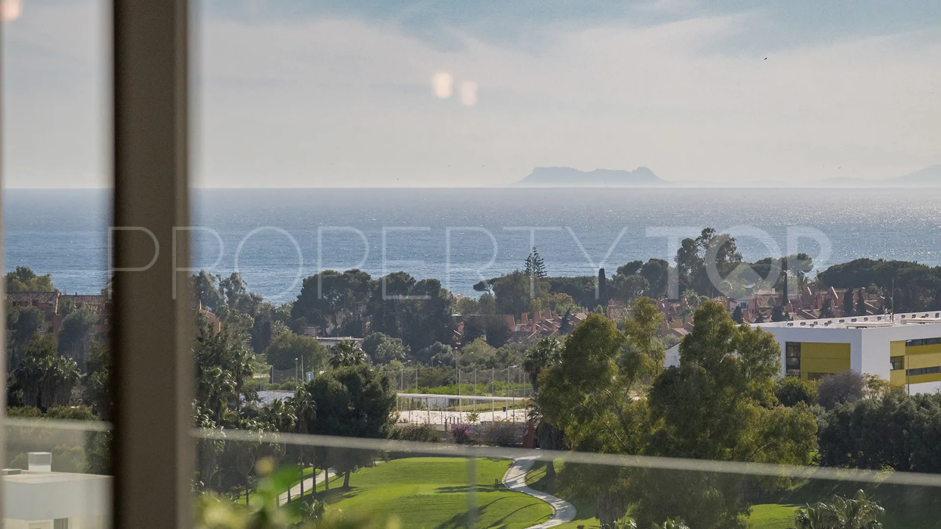 For sale duplex penthouse in Marbella East