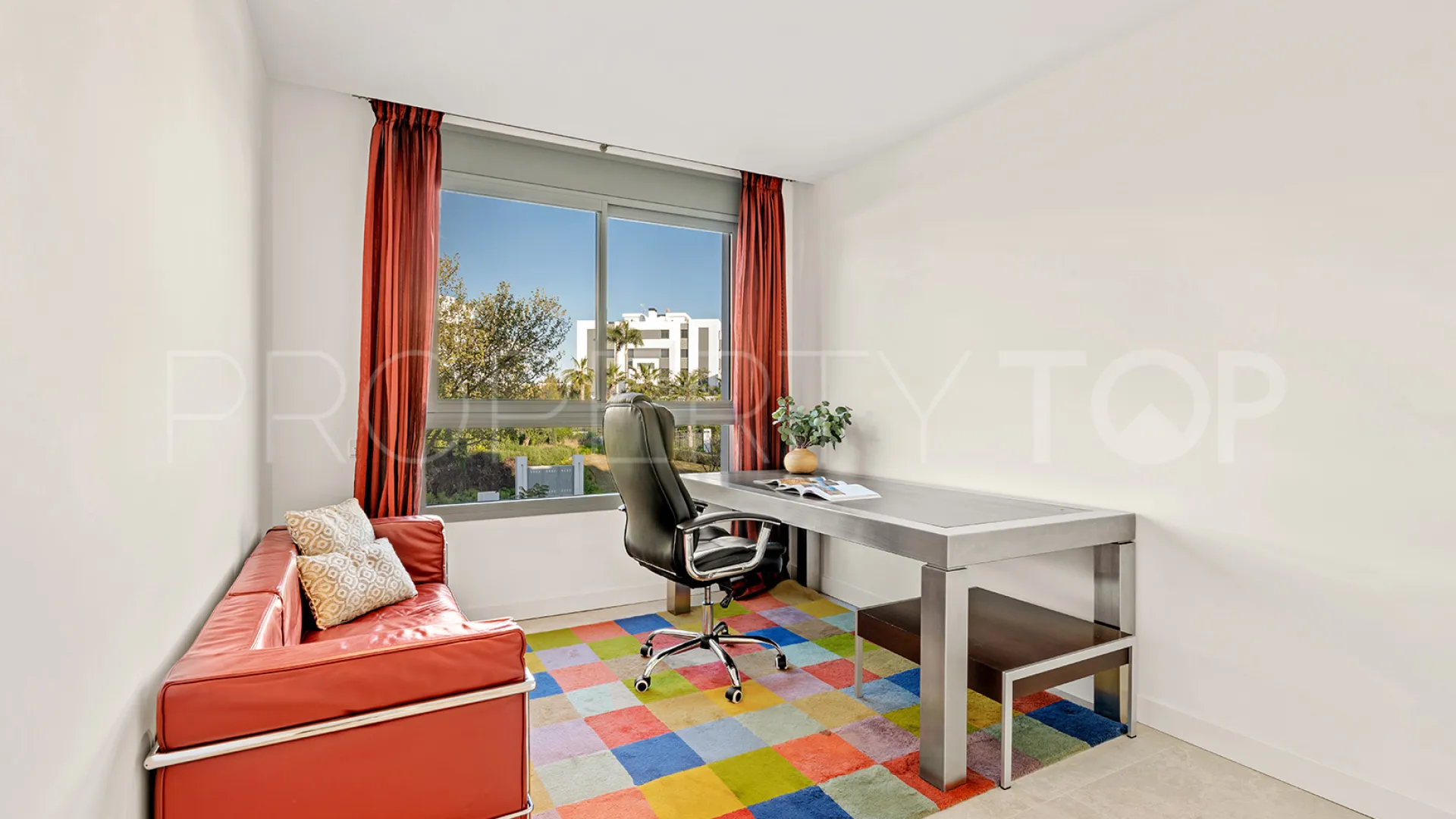 For sale apartment in Marbella East