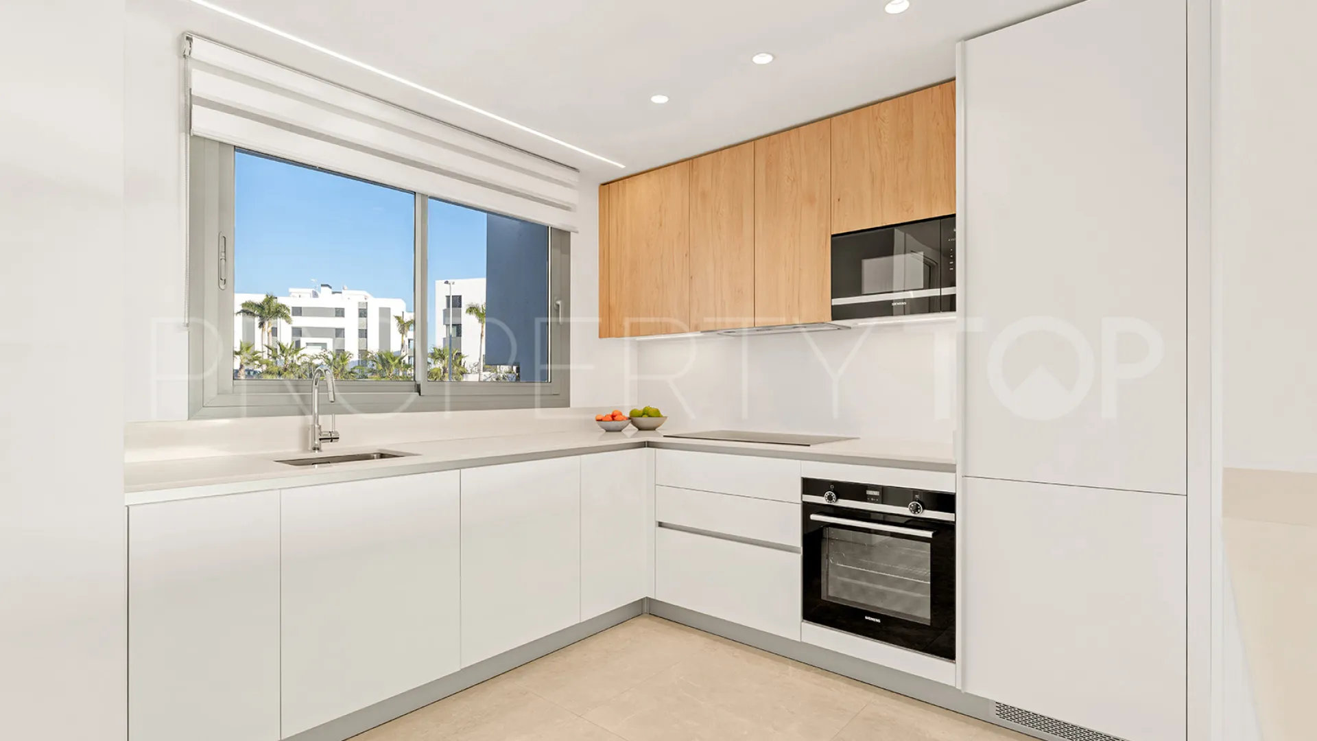 For sale apartment in Marbella East