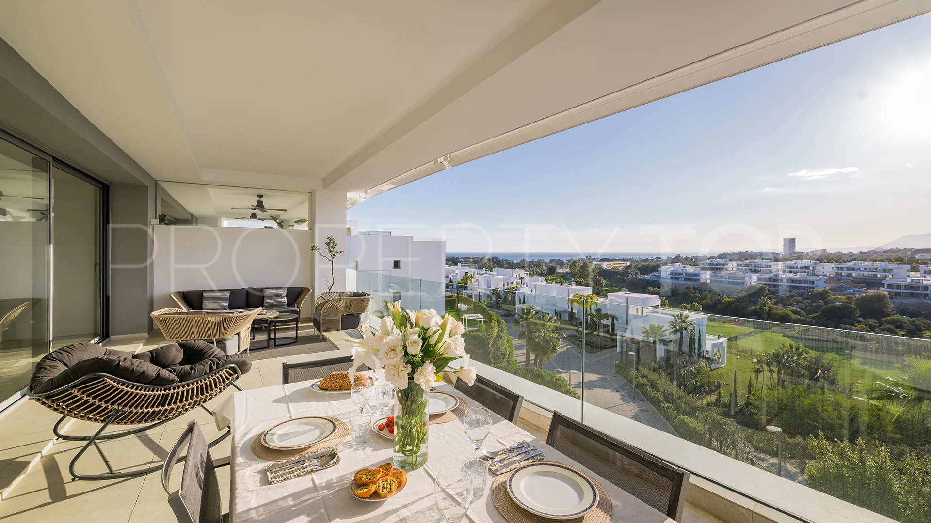 For sale apartment in Marbella East