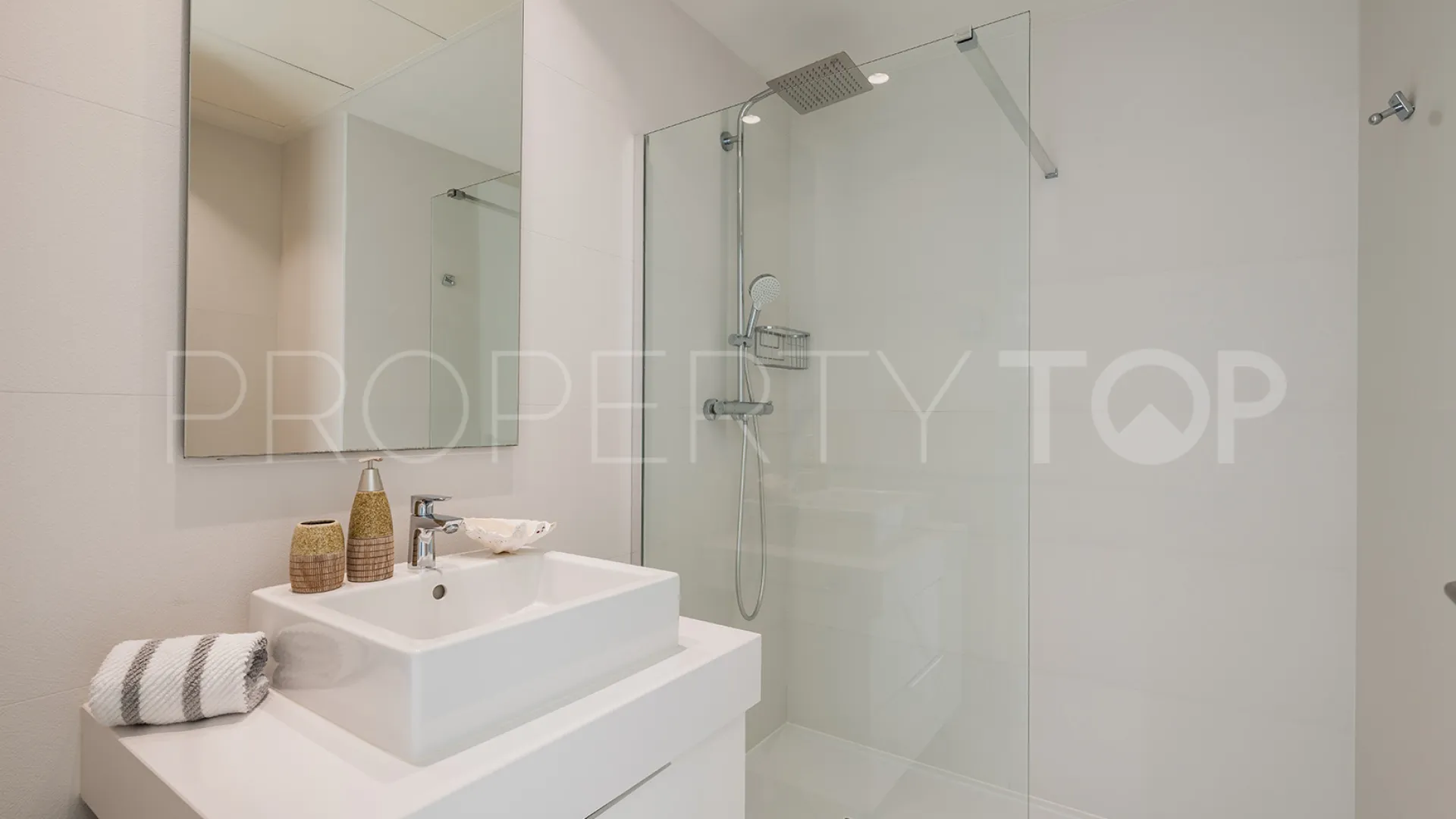 For sale apartment in Marbella East
