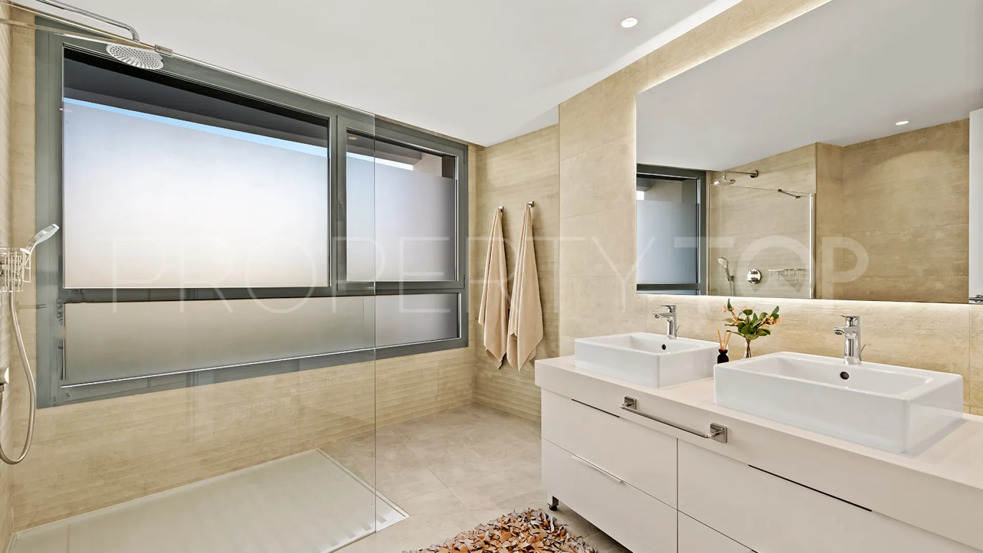 For sale apartment in Marbella East