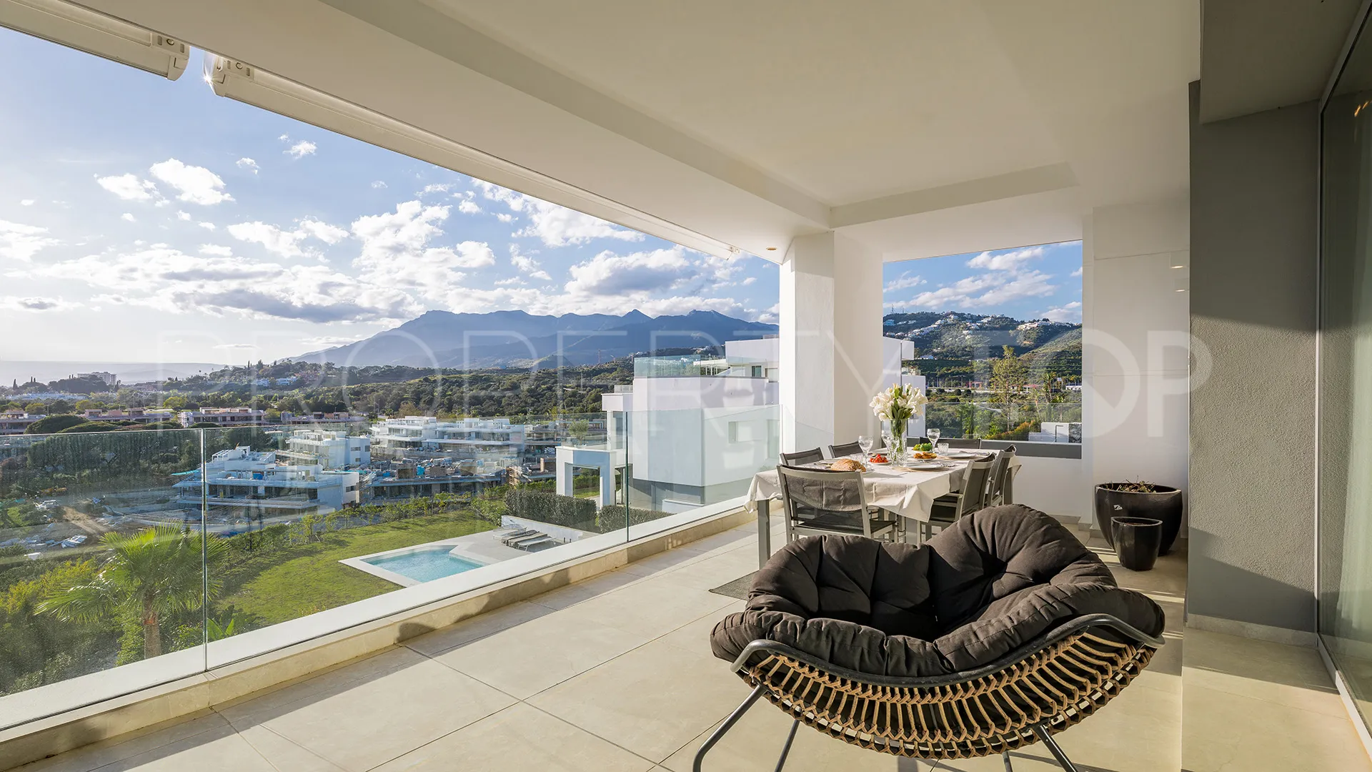 For sale apartment in Marbella East