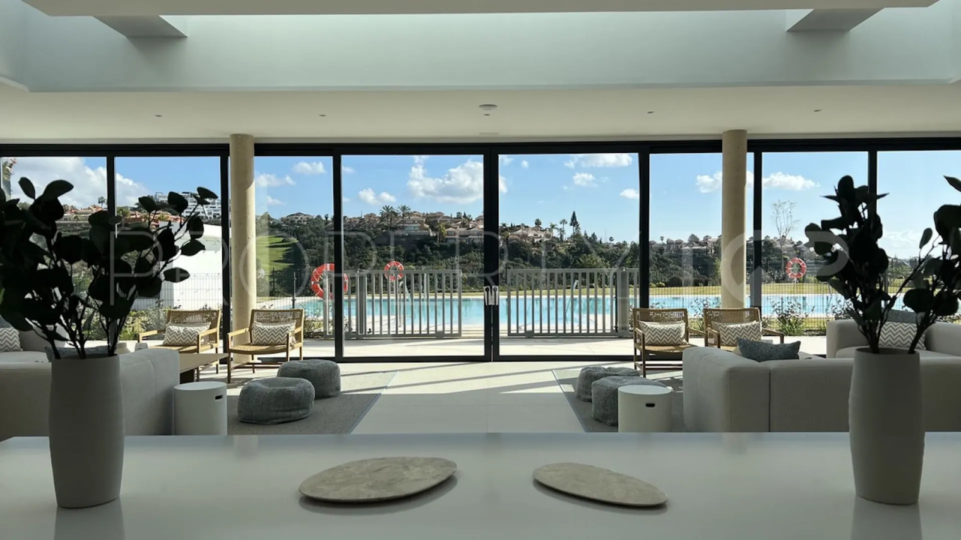 For sale apartment in Marbella East