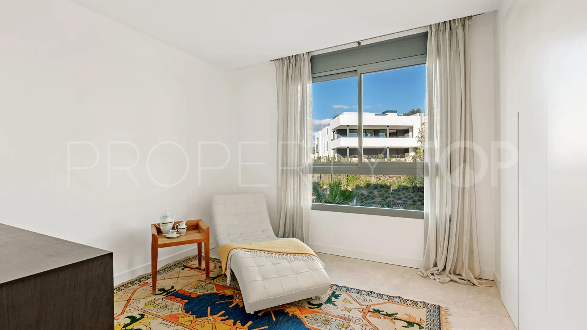 For sale apartment in Marbella East