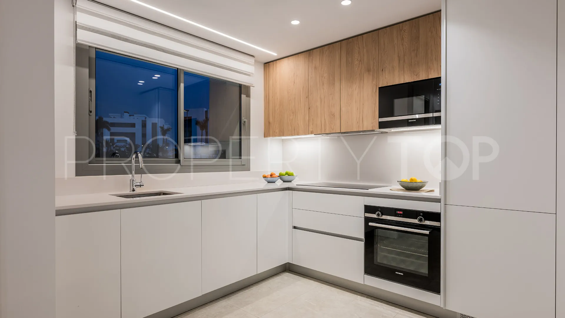 For sale apartment in Marbella East