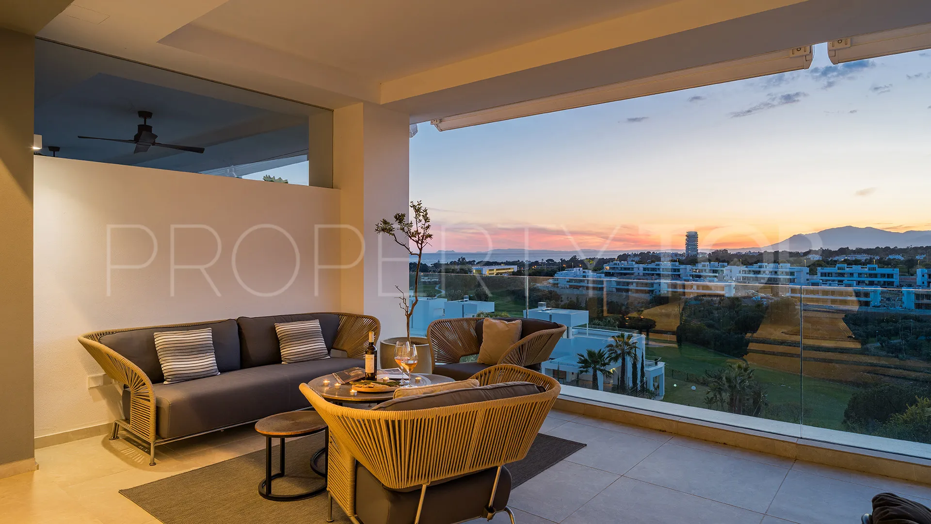 For sale apartment in Marbella East