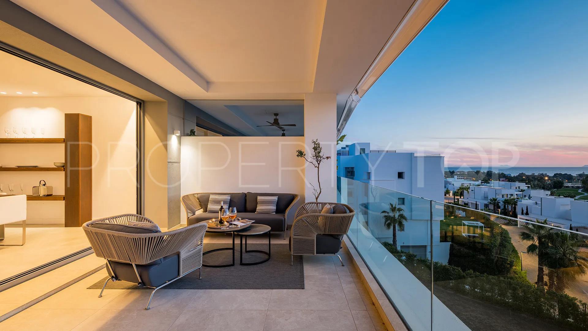 For sale apartment in Marbella East