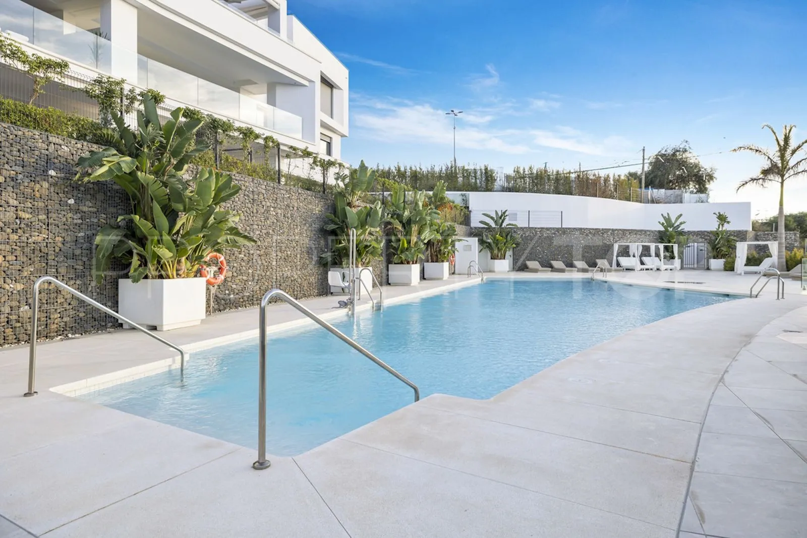 For sale apartment in Marbella East