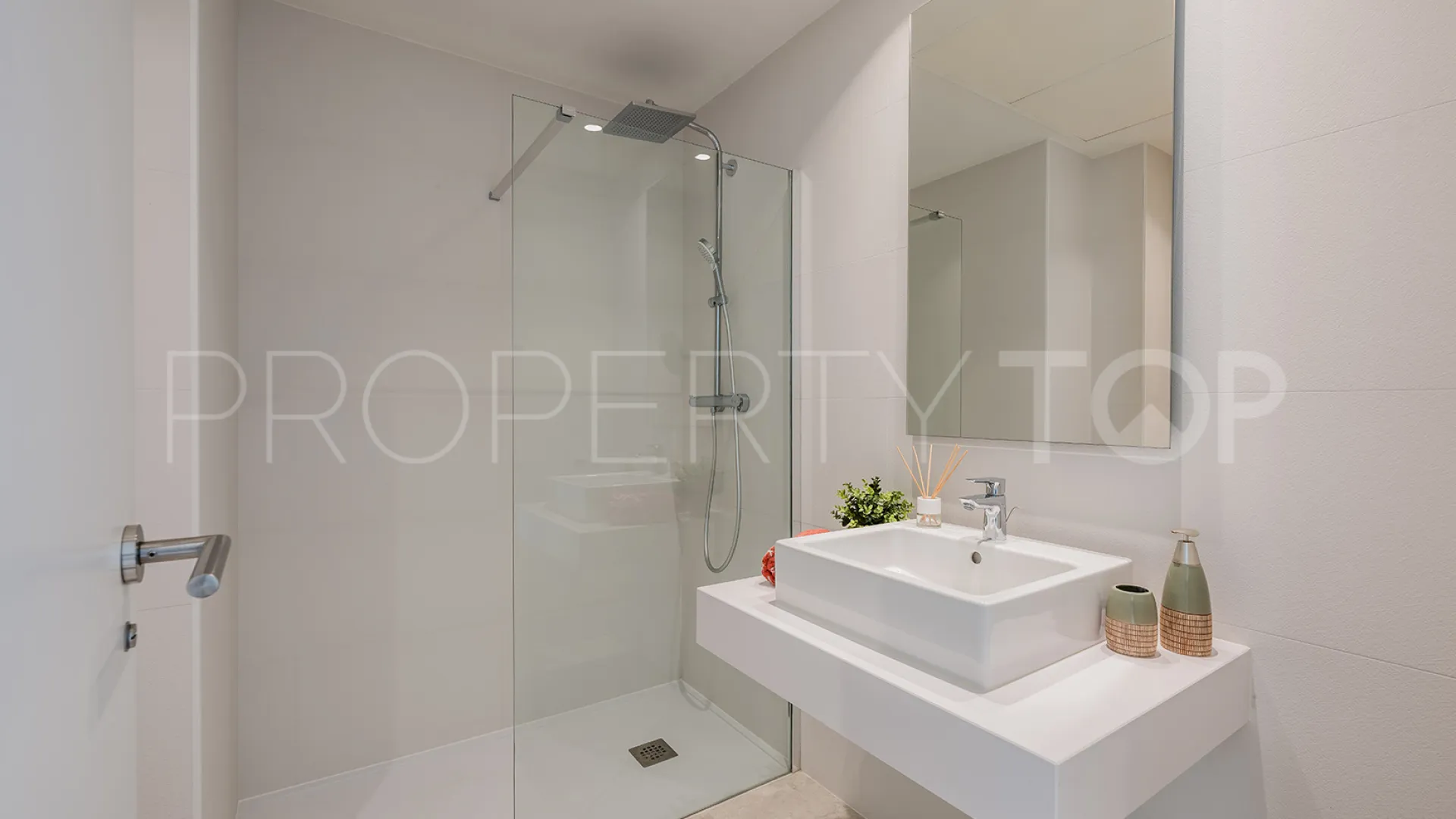 For sale apartment in Marbella East