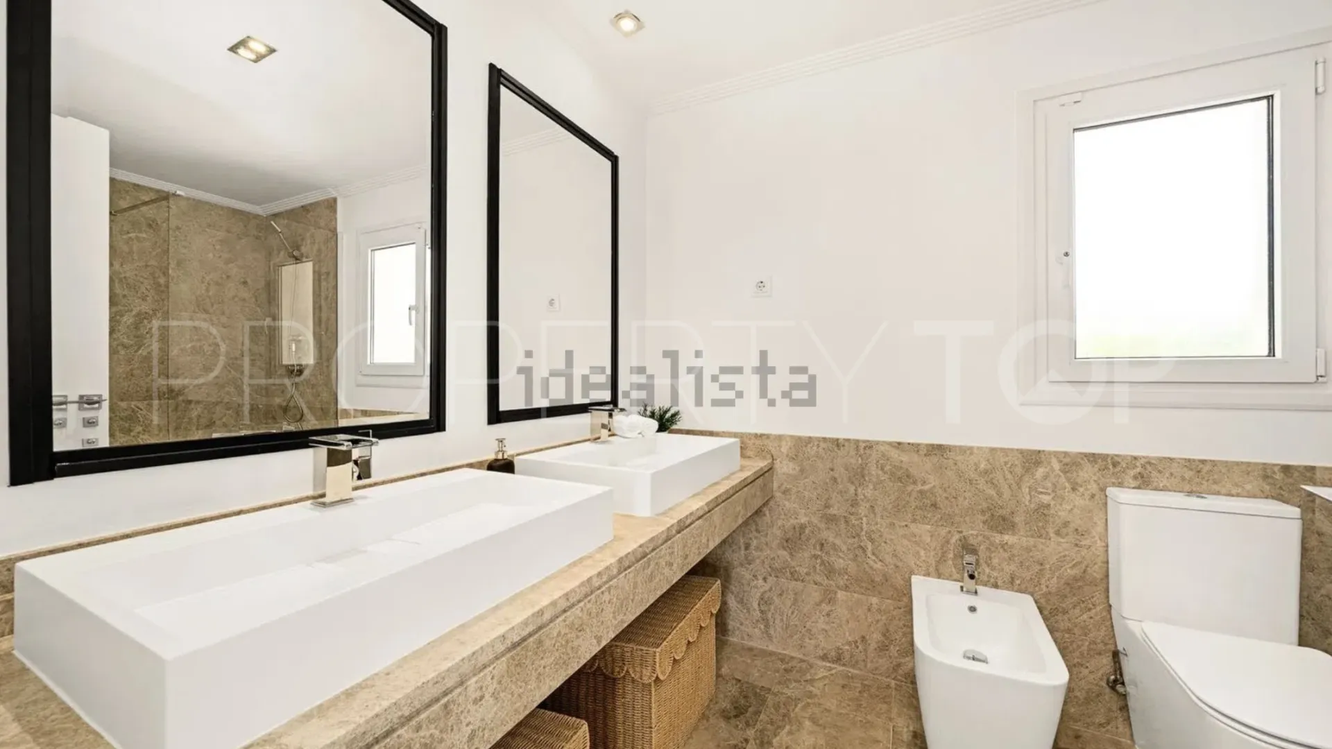 Marbella Este, villa pareada en venta con 4 dormitorios