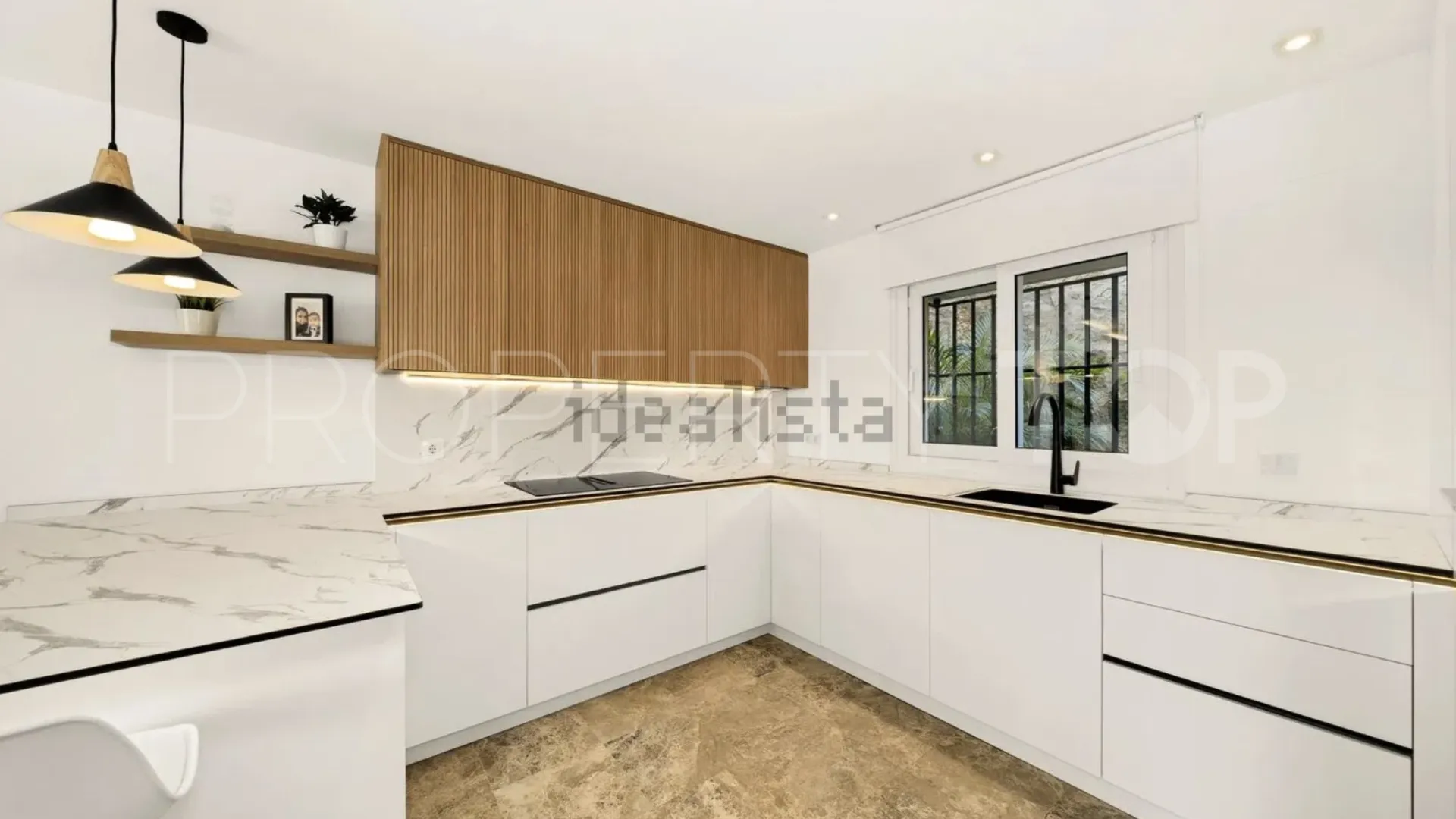 Marbella Este, villa pareada en venta con 4 dormitorios