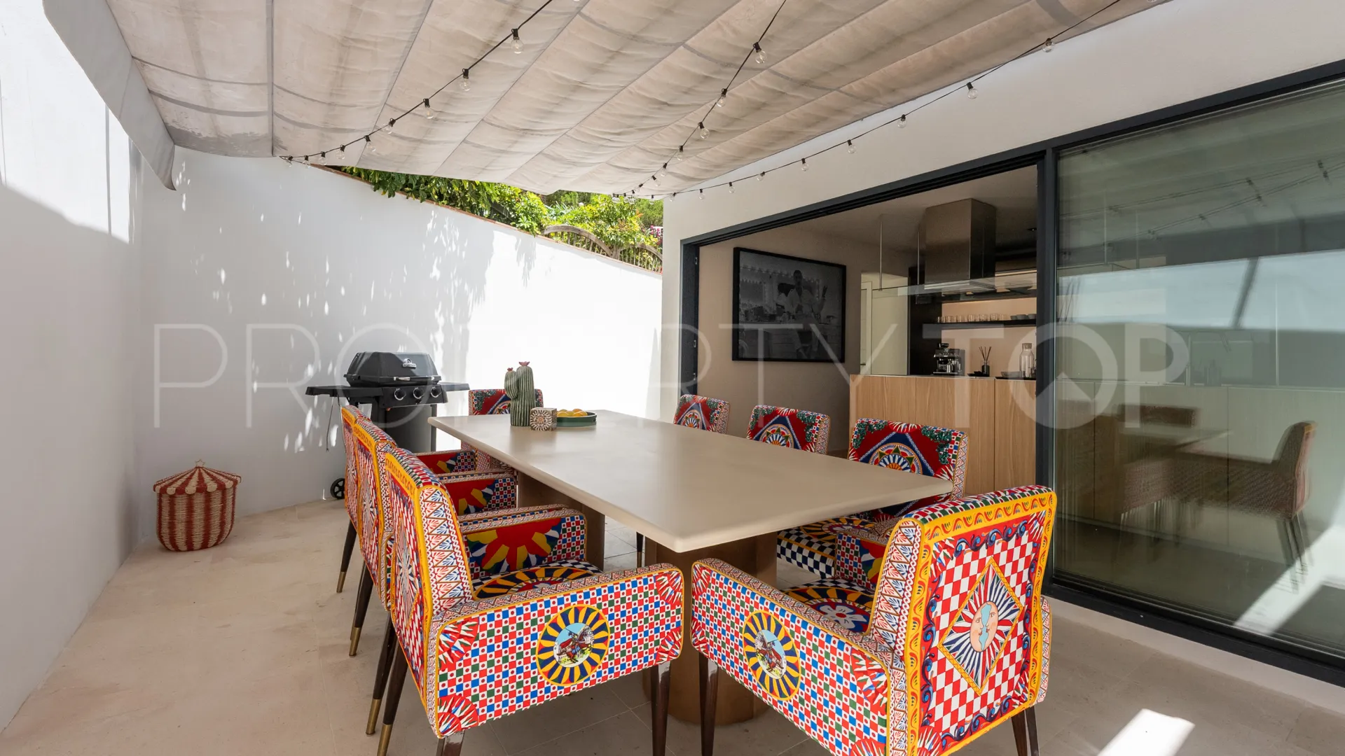 4 bedrooms villa for sale in Calahonda