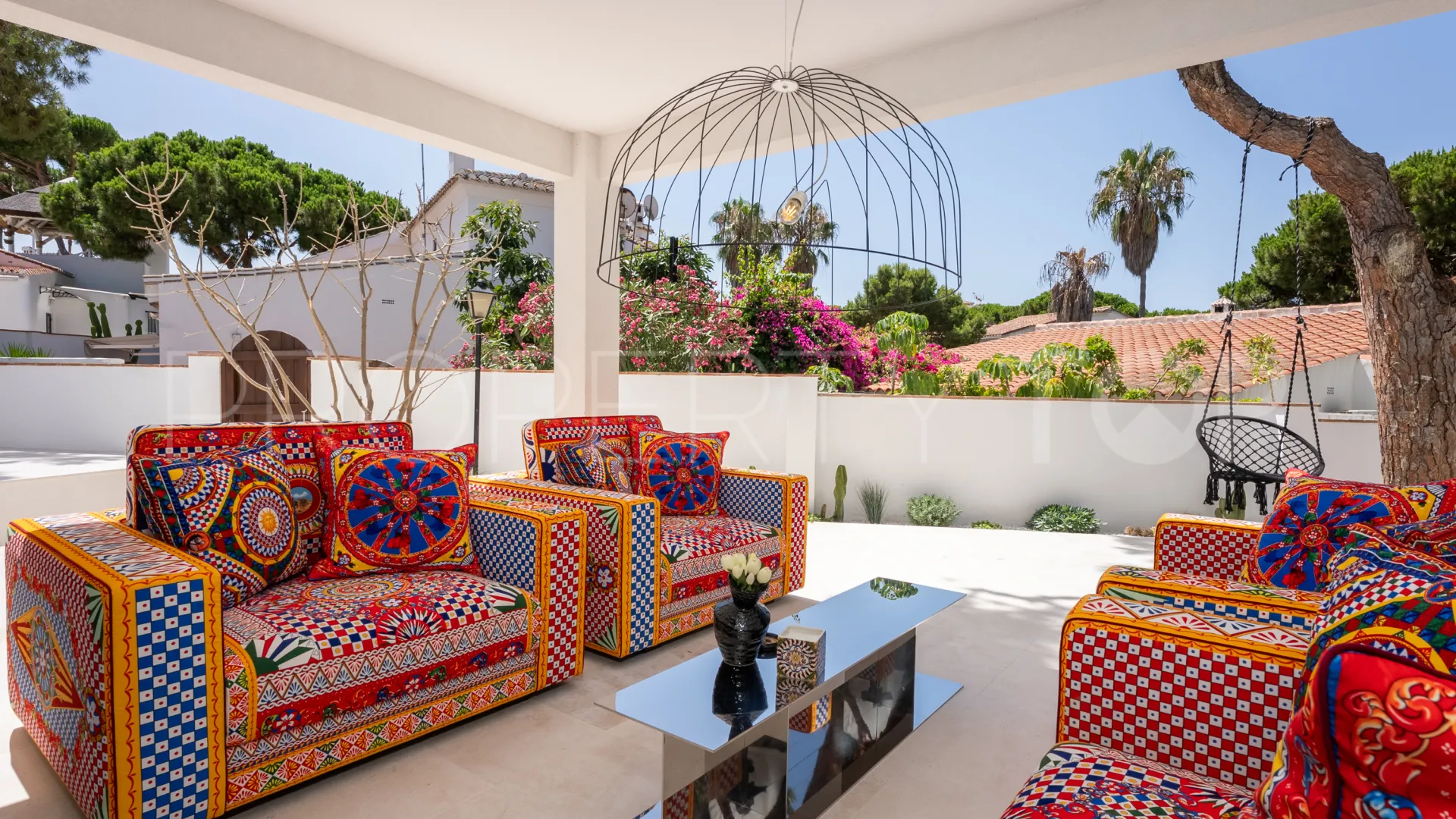 4 bedrooms villa for sale in Calahonda