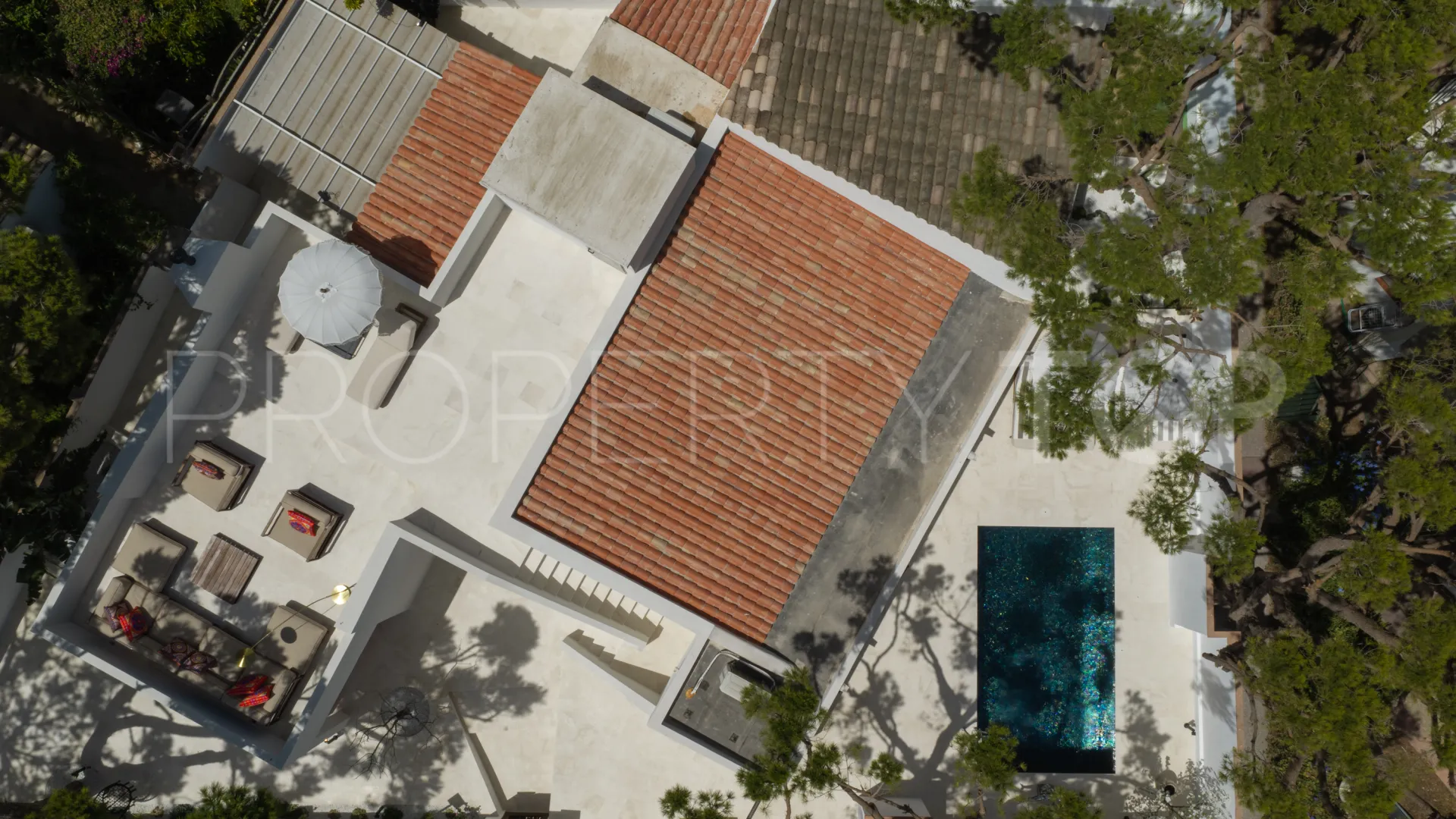 4 bedrooms villa for sale in Calahonda